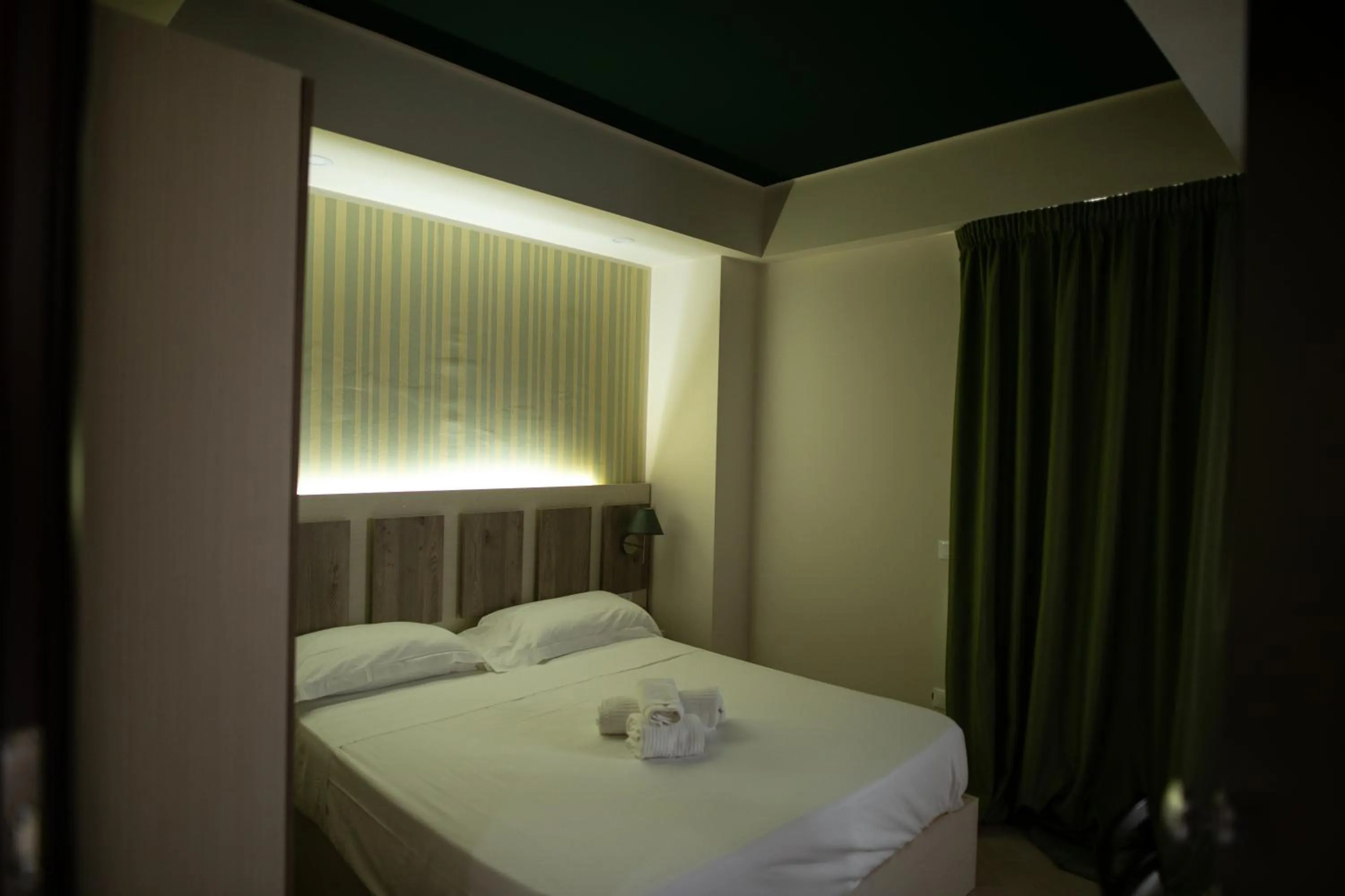 Bed in Hotel Cliché