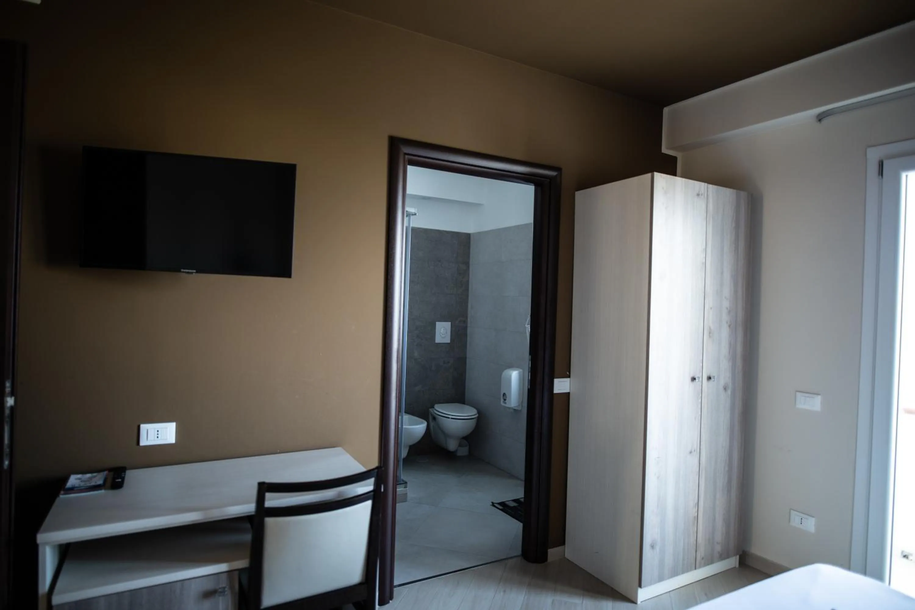 Bed in Hotel Cliché