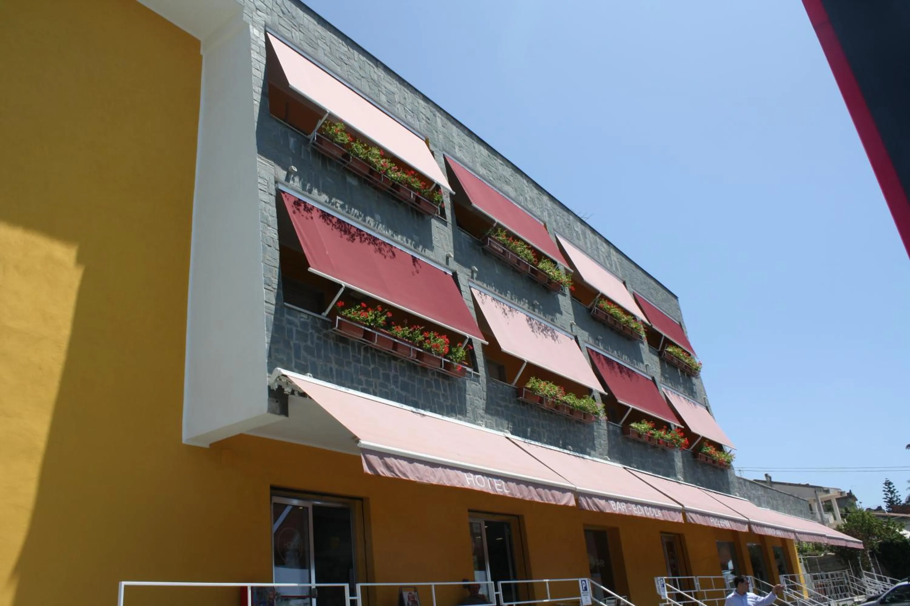 Property building in Hotel Cliché