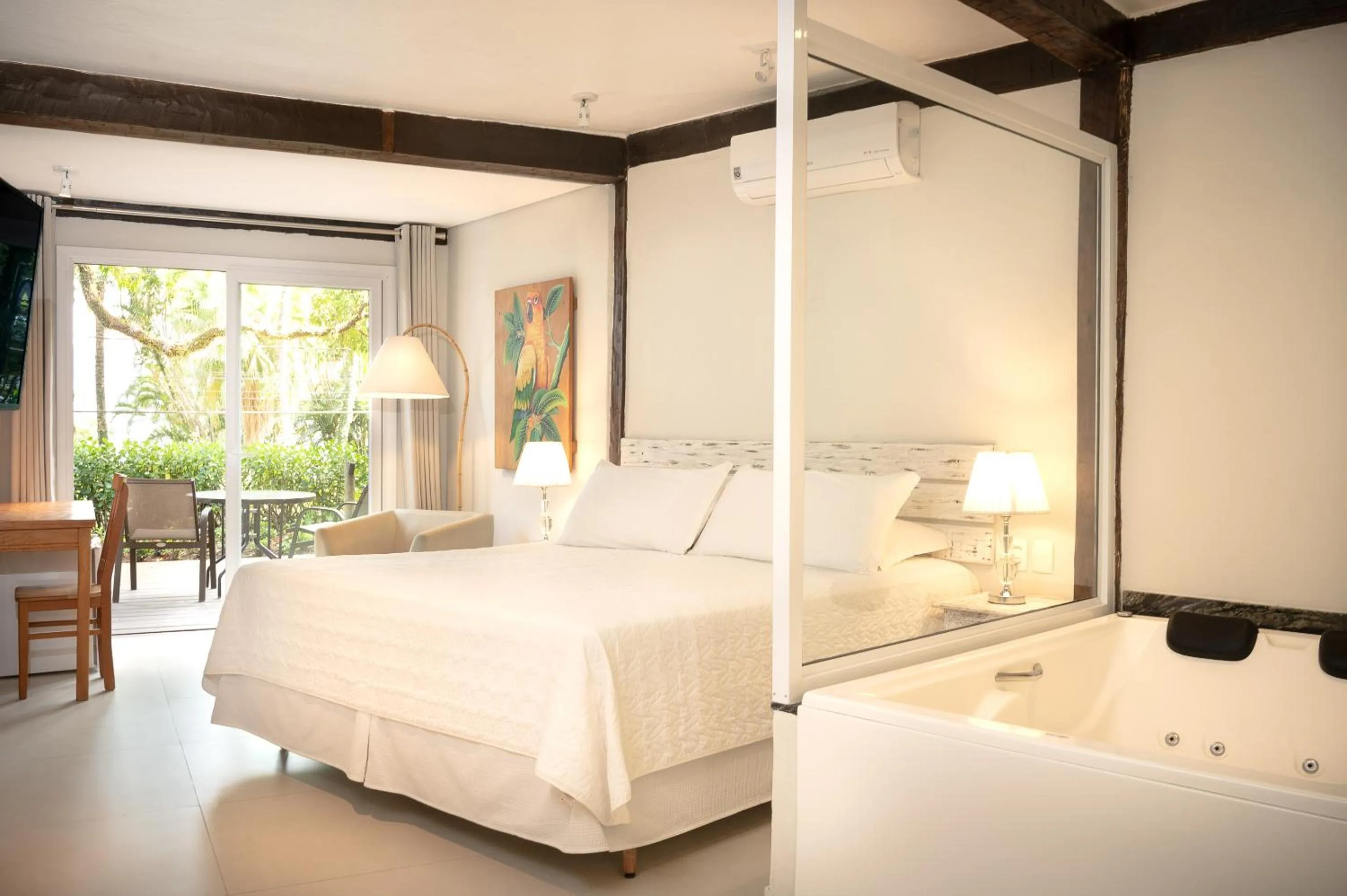 Bedroom, Bed in Porto Pacuíba Hotel