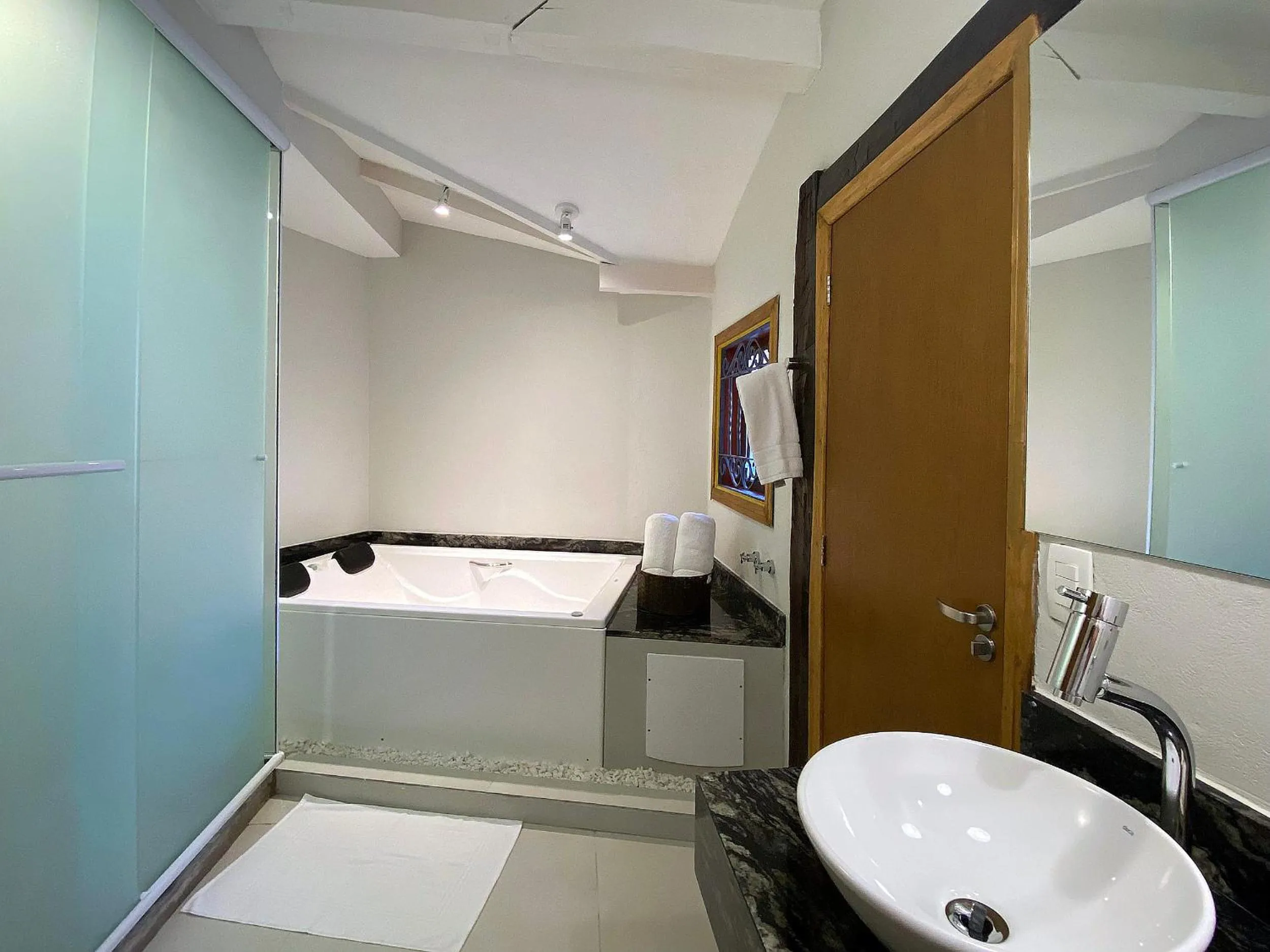 Hot Tub in Porto Pacuíba Hotel