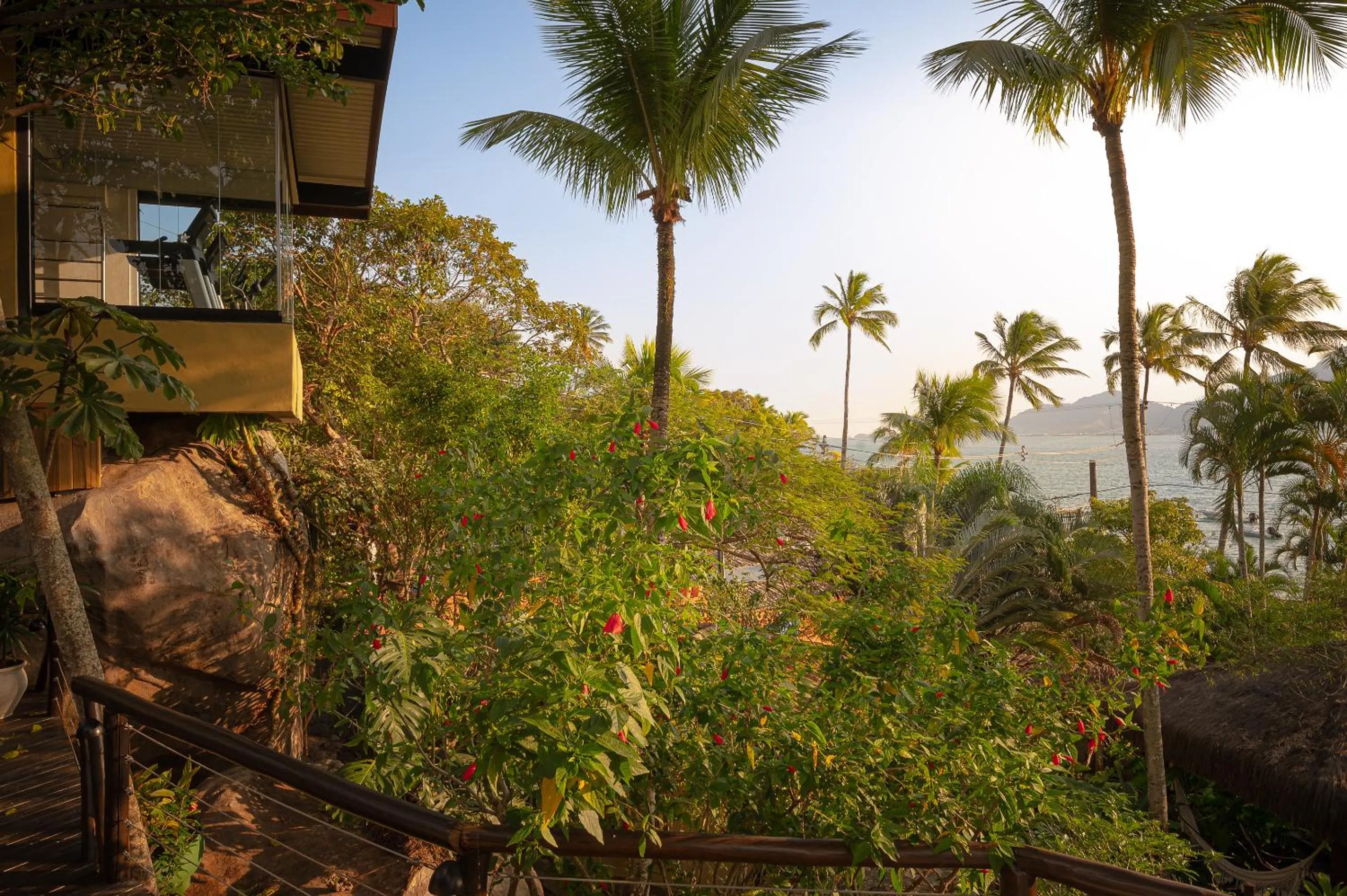 Garden in Porto Pacuíba Hotel