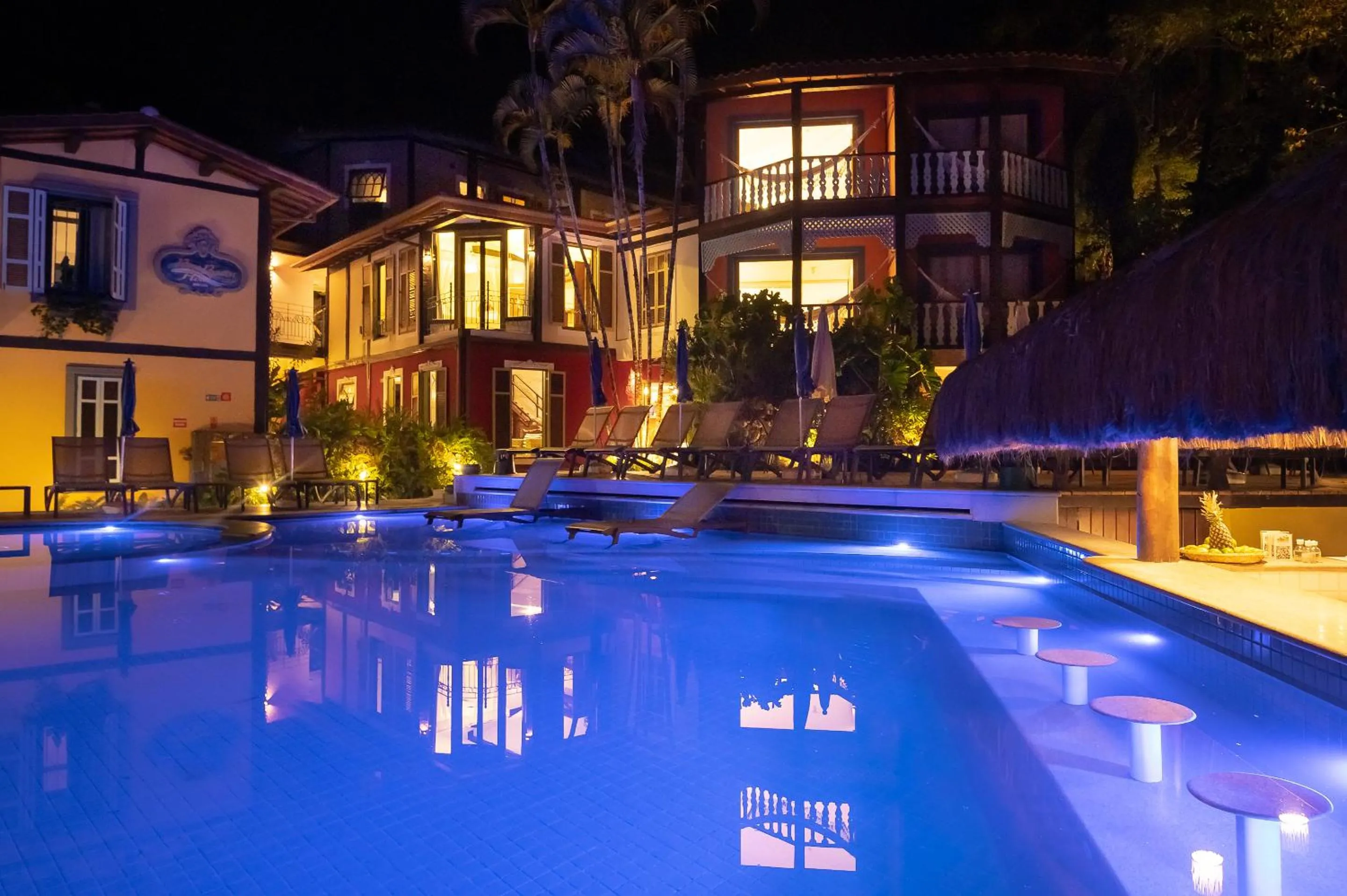 Swimming pool in Porto Pacuíba Hotel