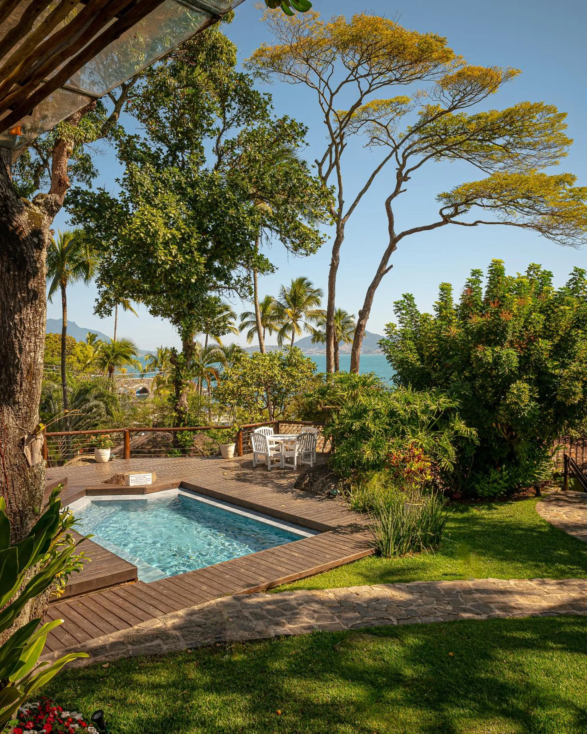 Garden in Porto Pacuíba Hotel
