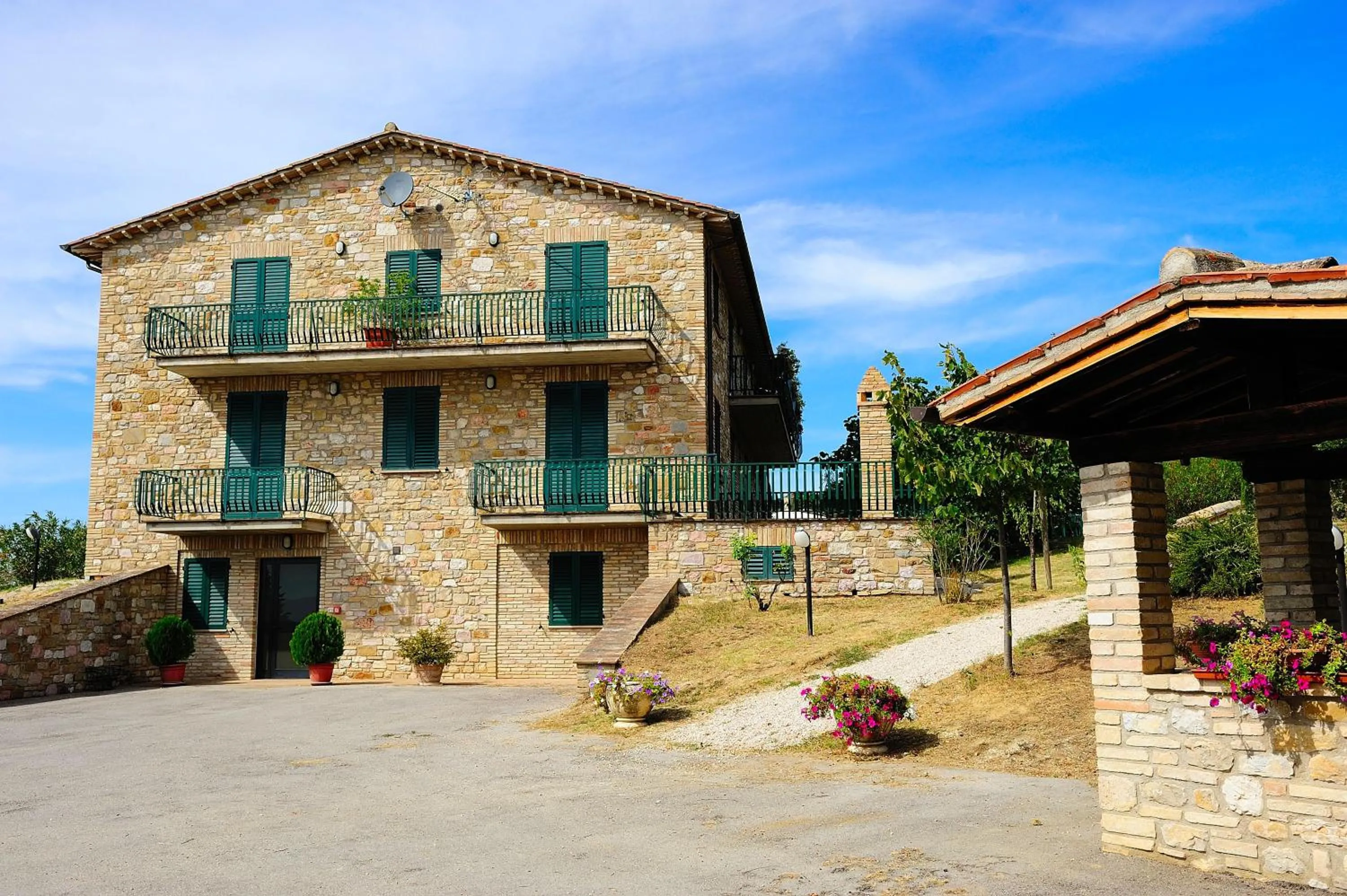 Property building in Colle Degli Olivi snc