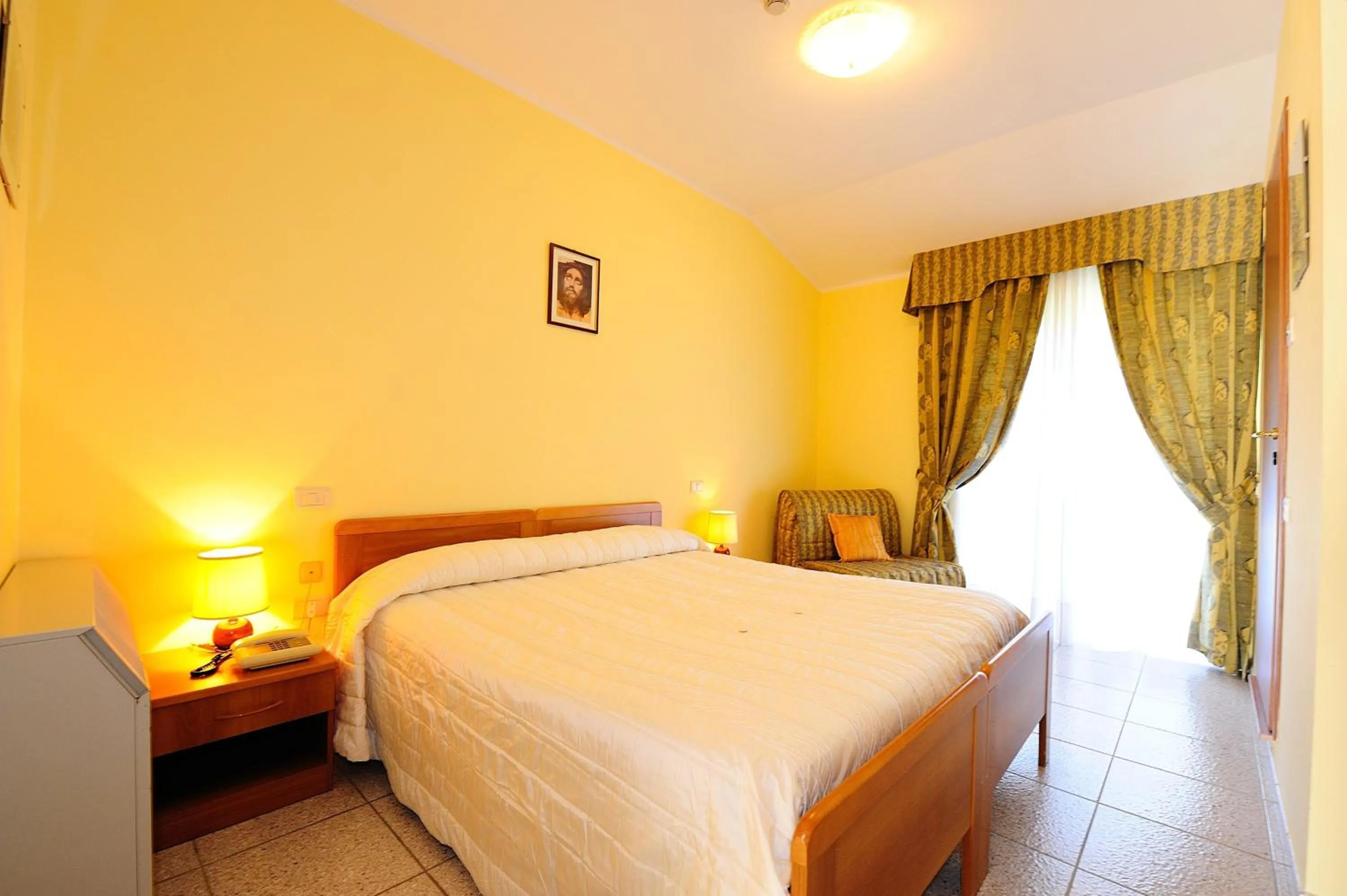 Photo of the whole room, Bed in Colle Degli Olivi snc