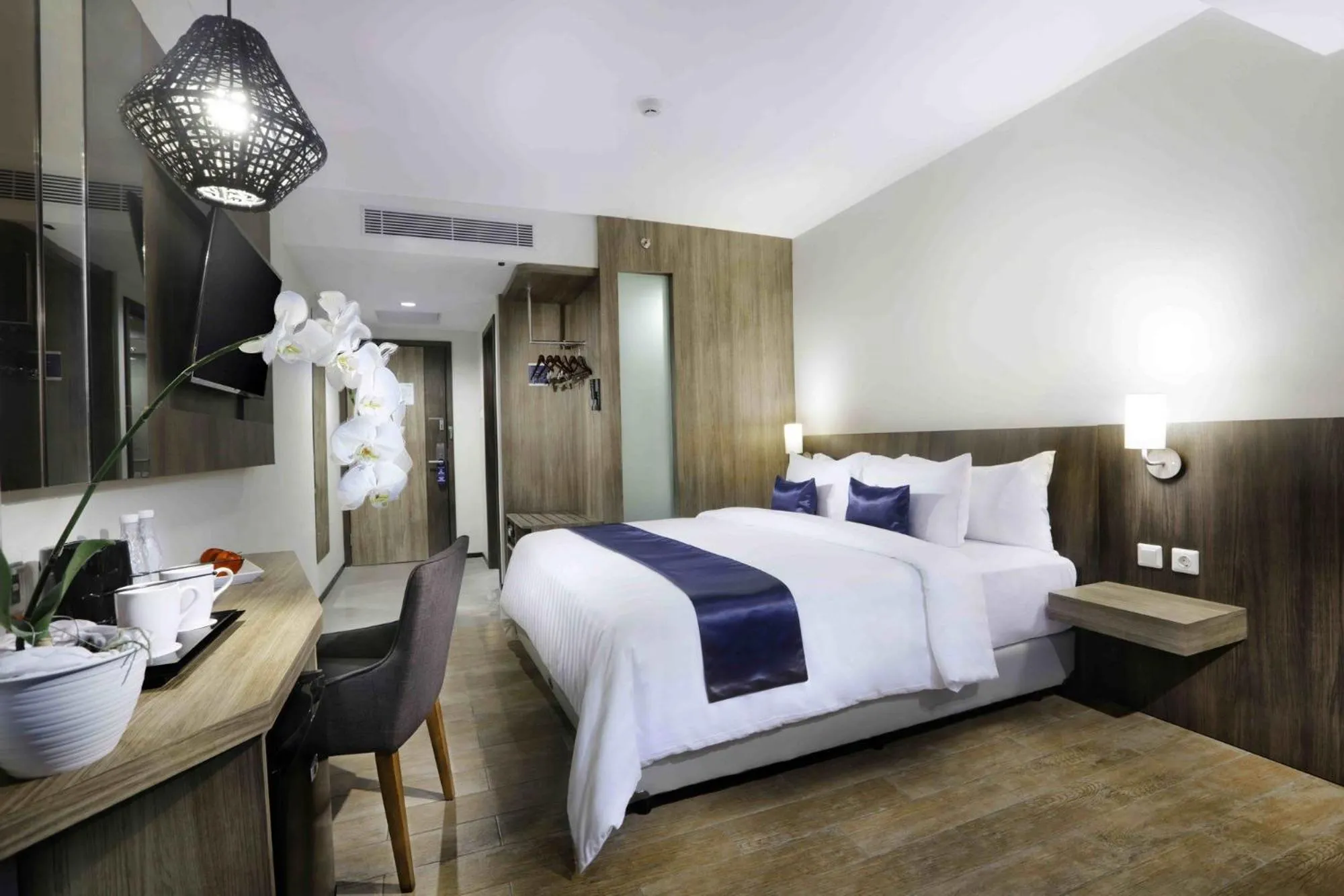 Bed in Aston Inn Pandanaran