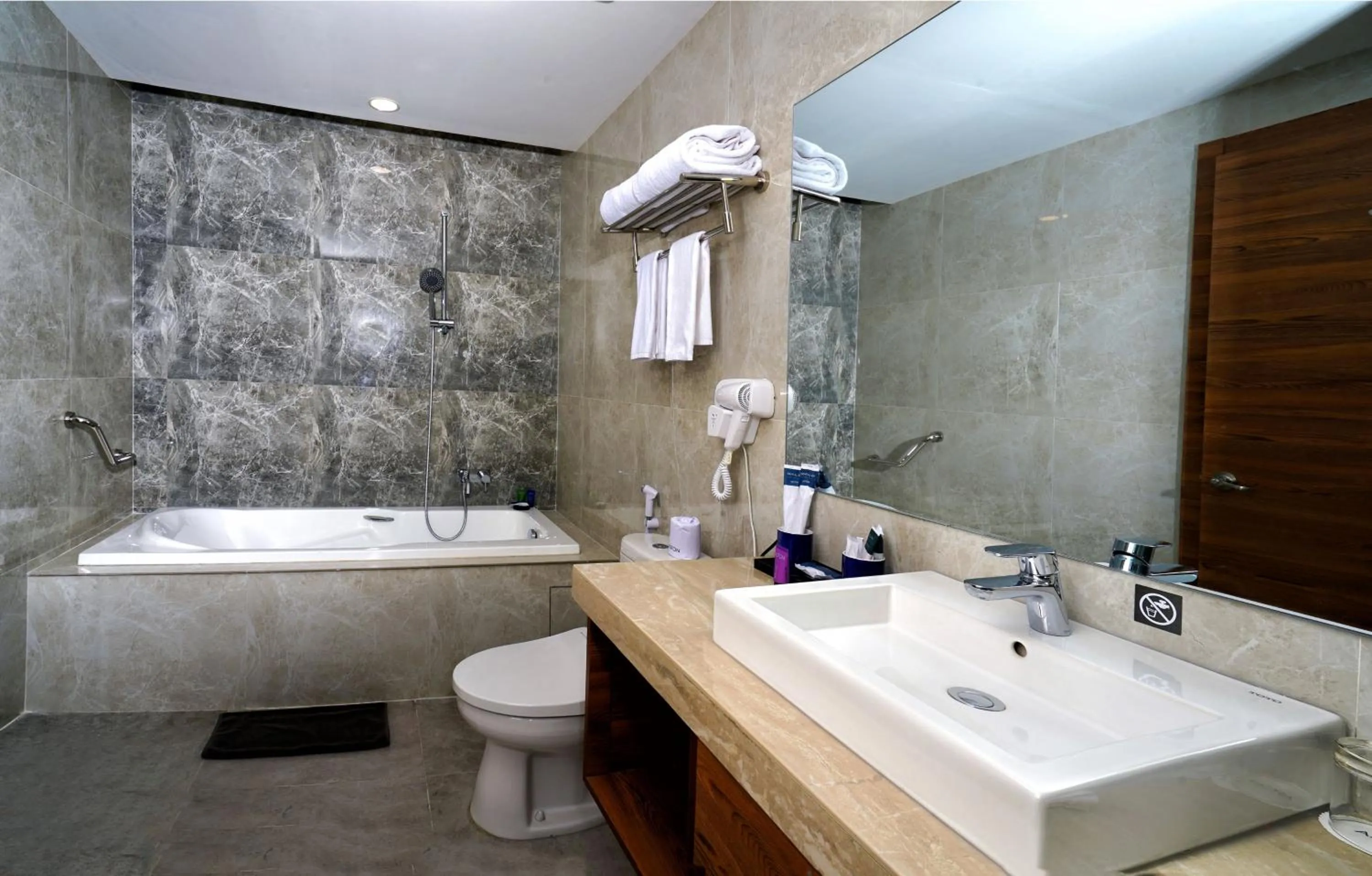 Bathroom in Aston Inn Pandanaran