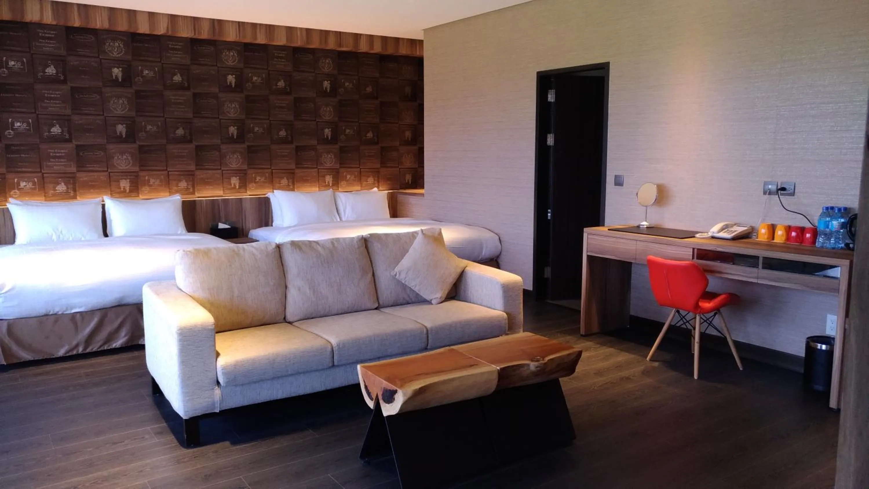 Photo of the whole room in Tan Villa