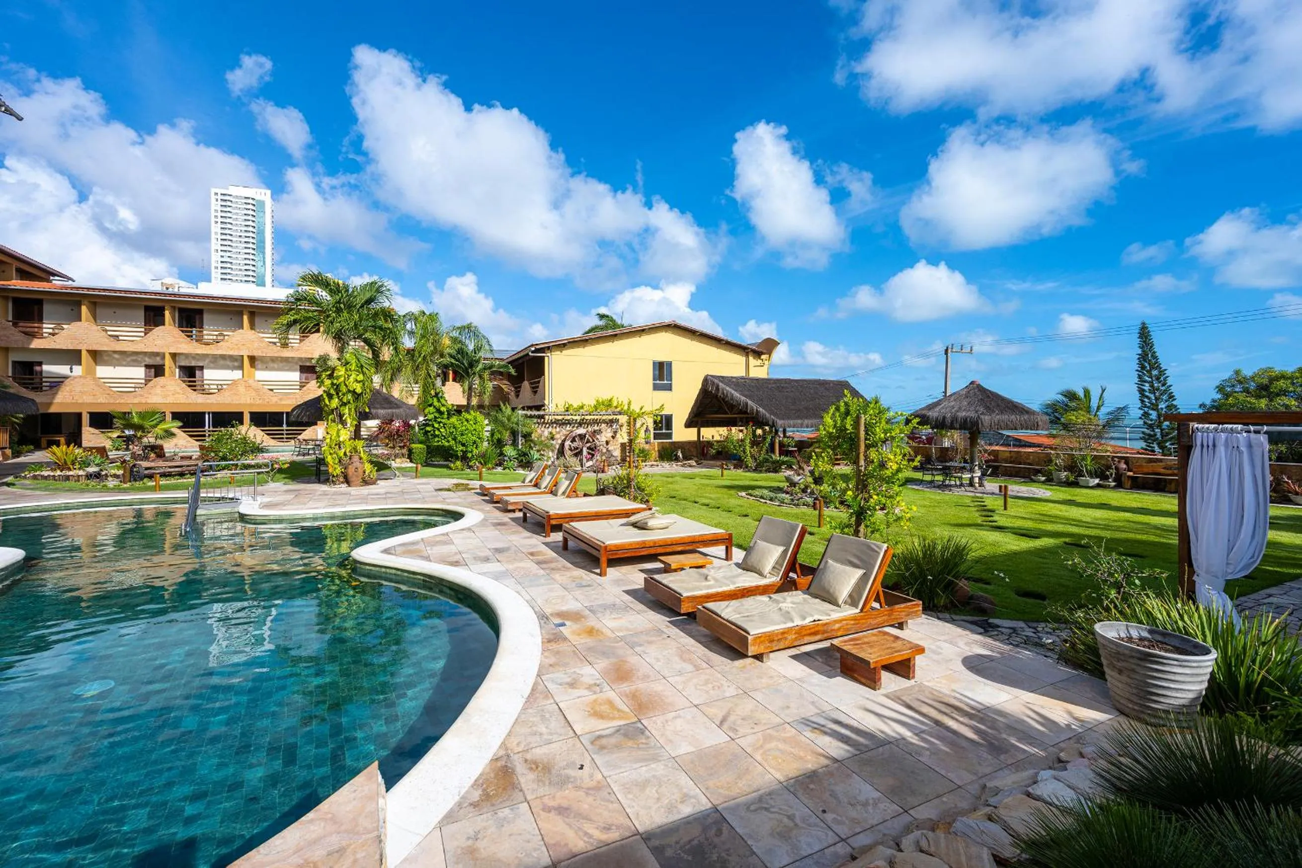 Property building in Natal Dunnas Hotel