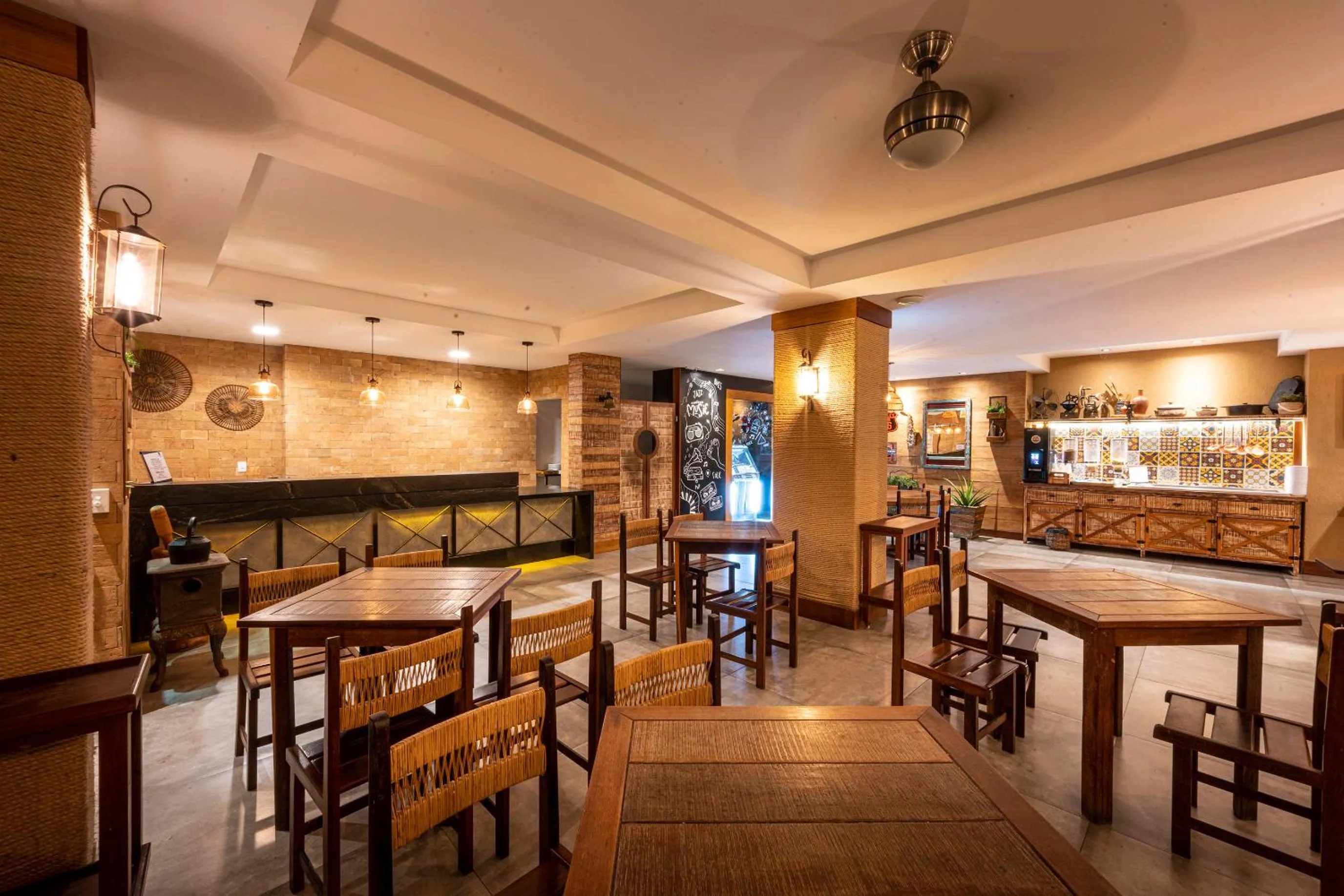 Restaurant/places to eat in Natal Dunnas Hotel