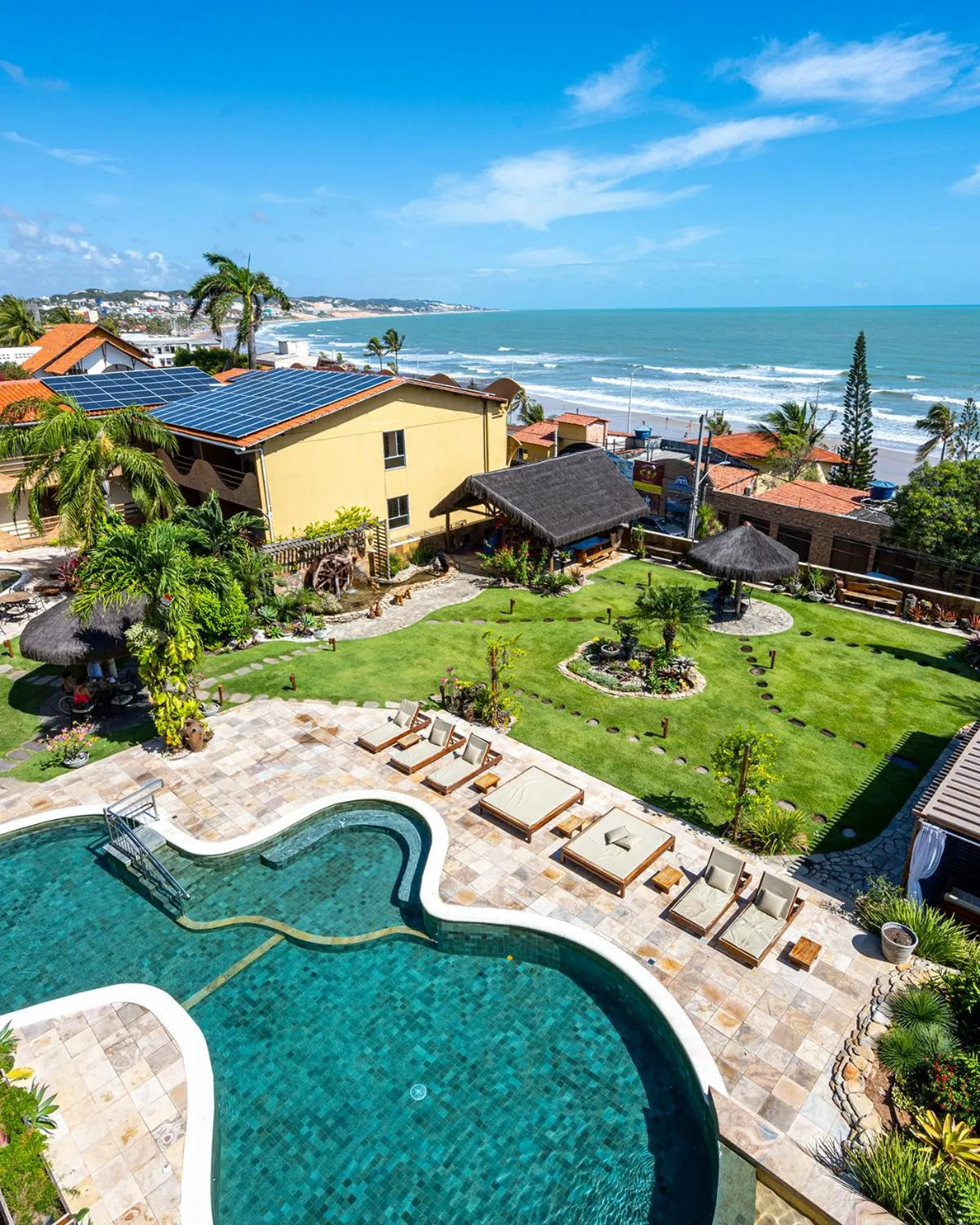 Swimming pool in Natal Dunnas Hotel