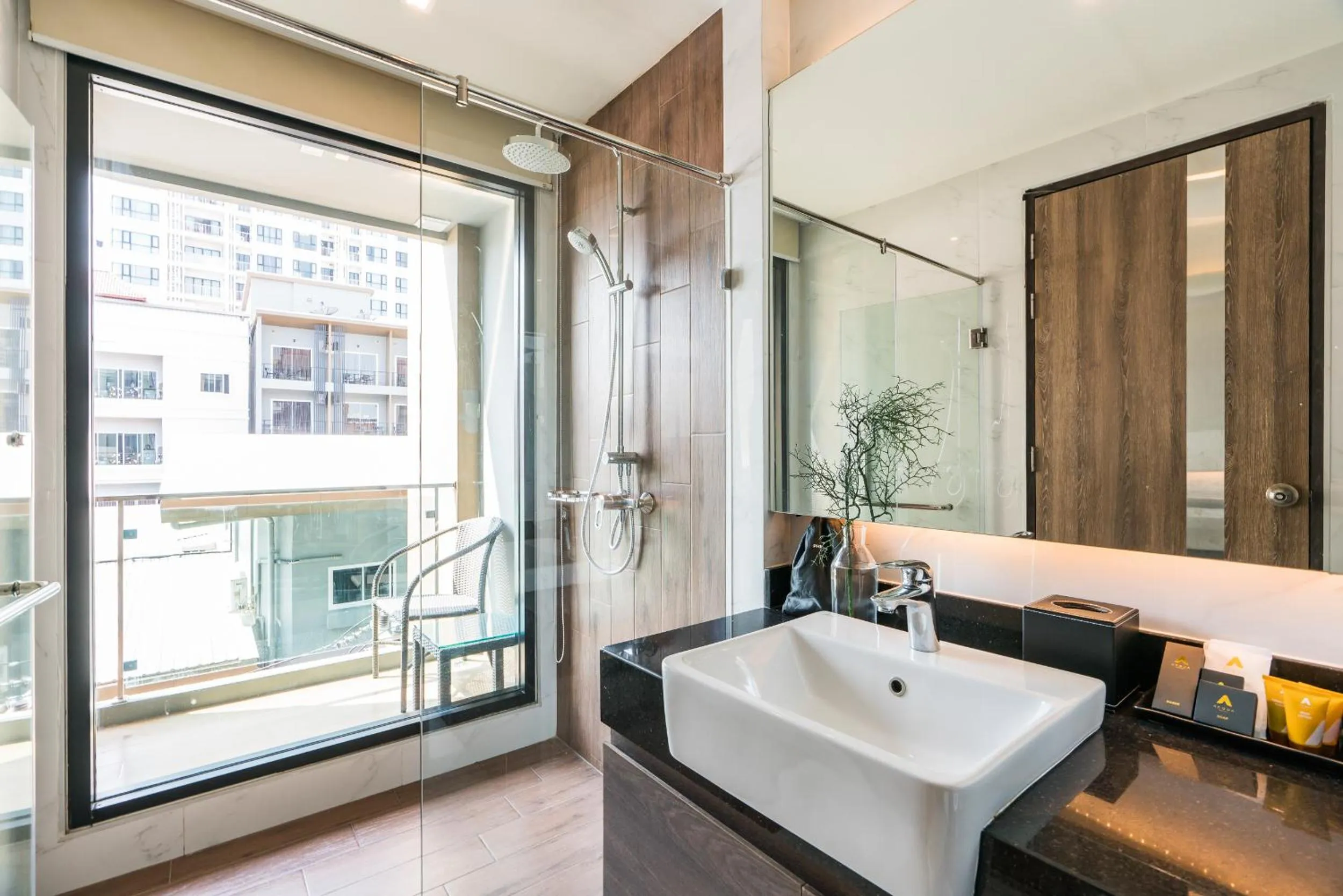 toaster in Acqua Hotel