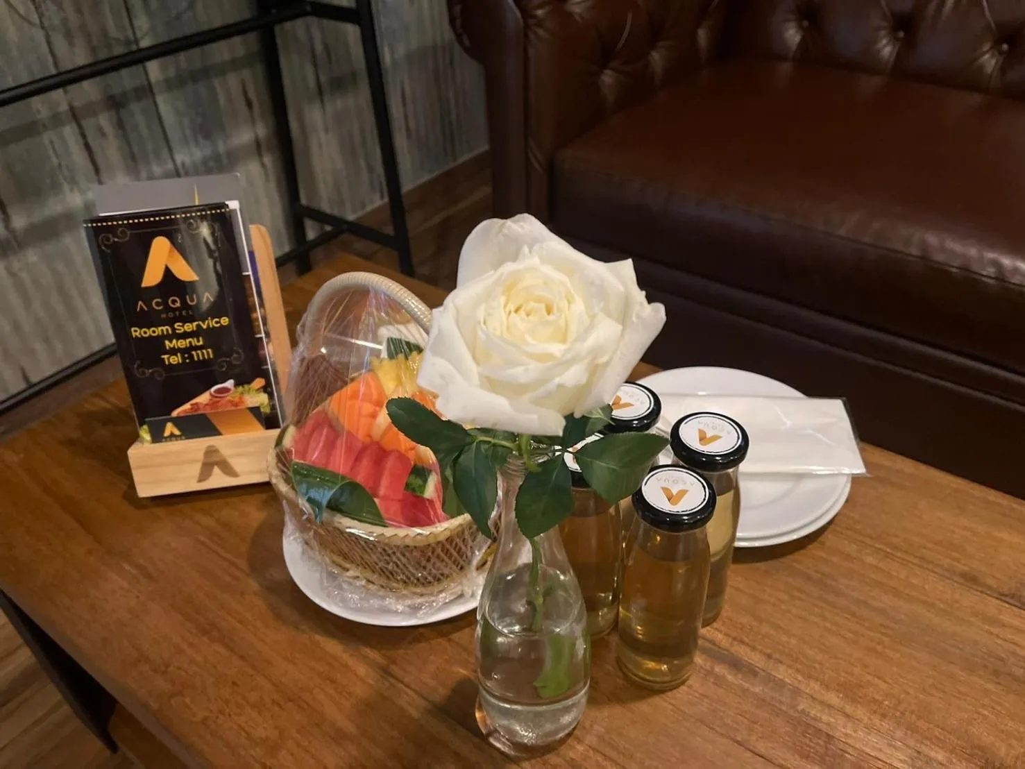 Food and drinks in Acqua Hotel