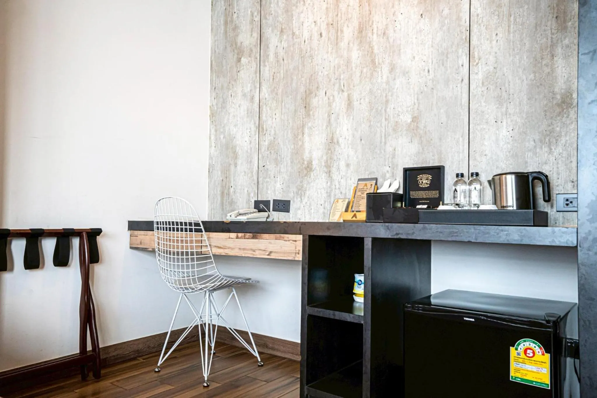 Coffee/tea facilities in Acqua Hotel