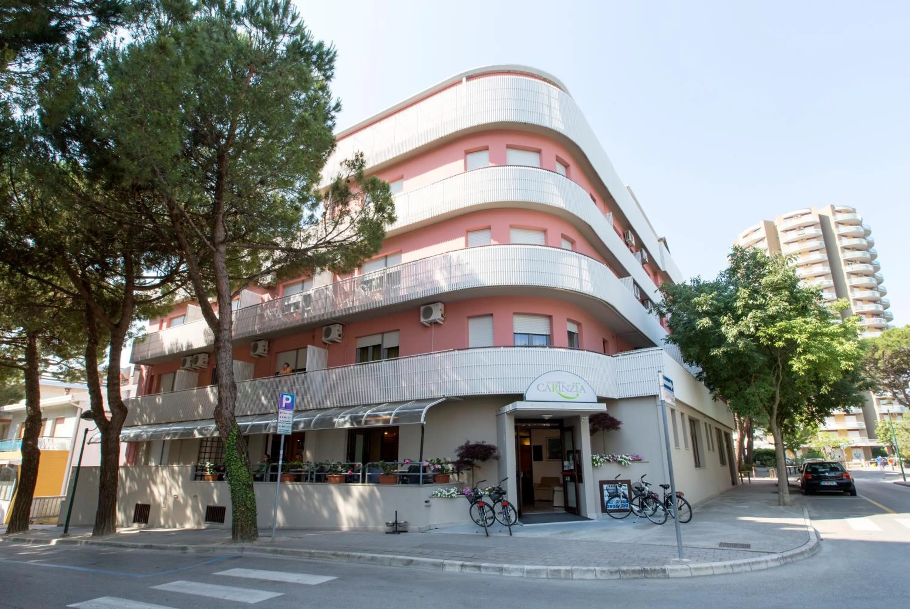 Facade/entrance in Aparthotel Carinzia