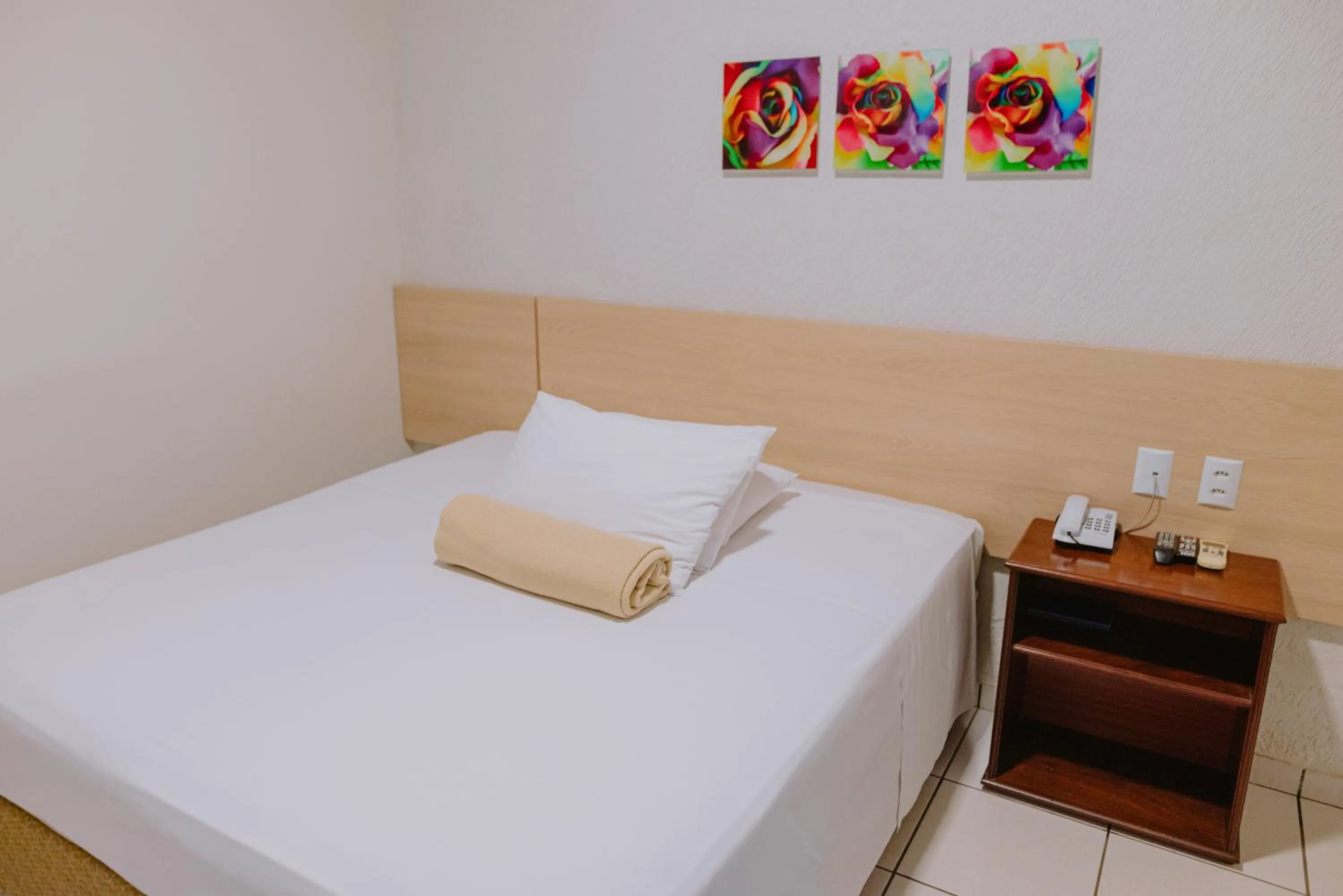 Photo of the whole room, Bed in Lago Da Palma