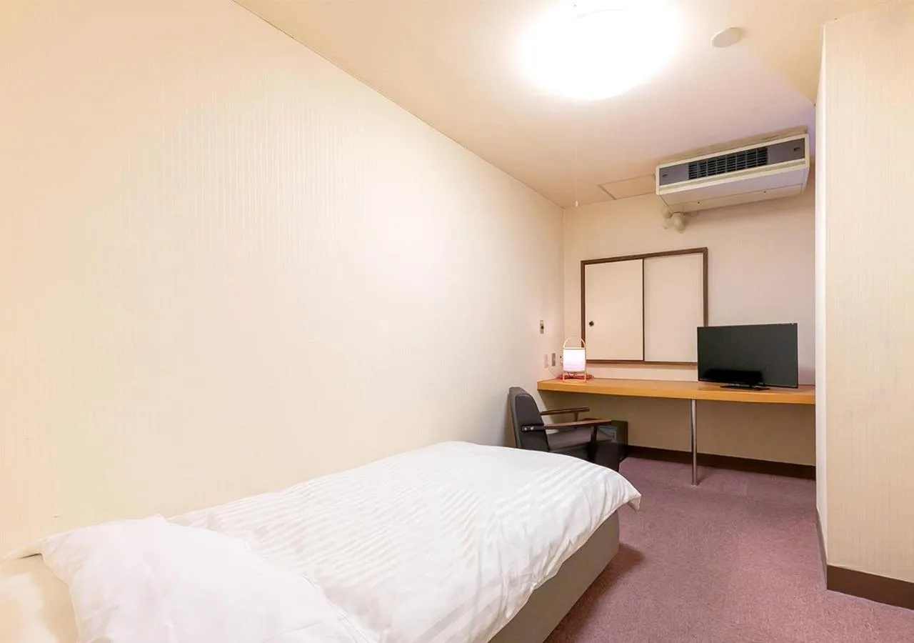 Bed in Ichiryukaku Honkan