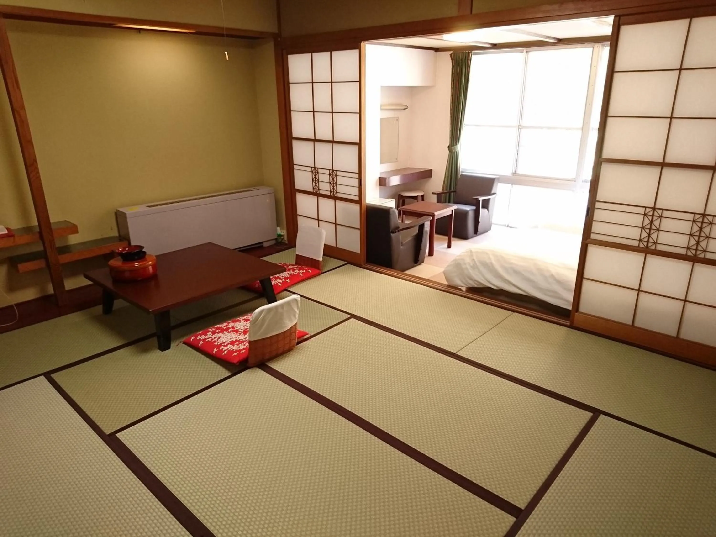 Bed in Ichiryukaku Honkan