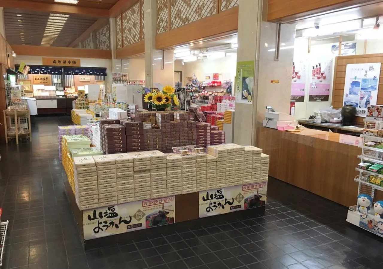 On-site shops in Itoen Hotel New Sakura