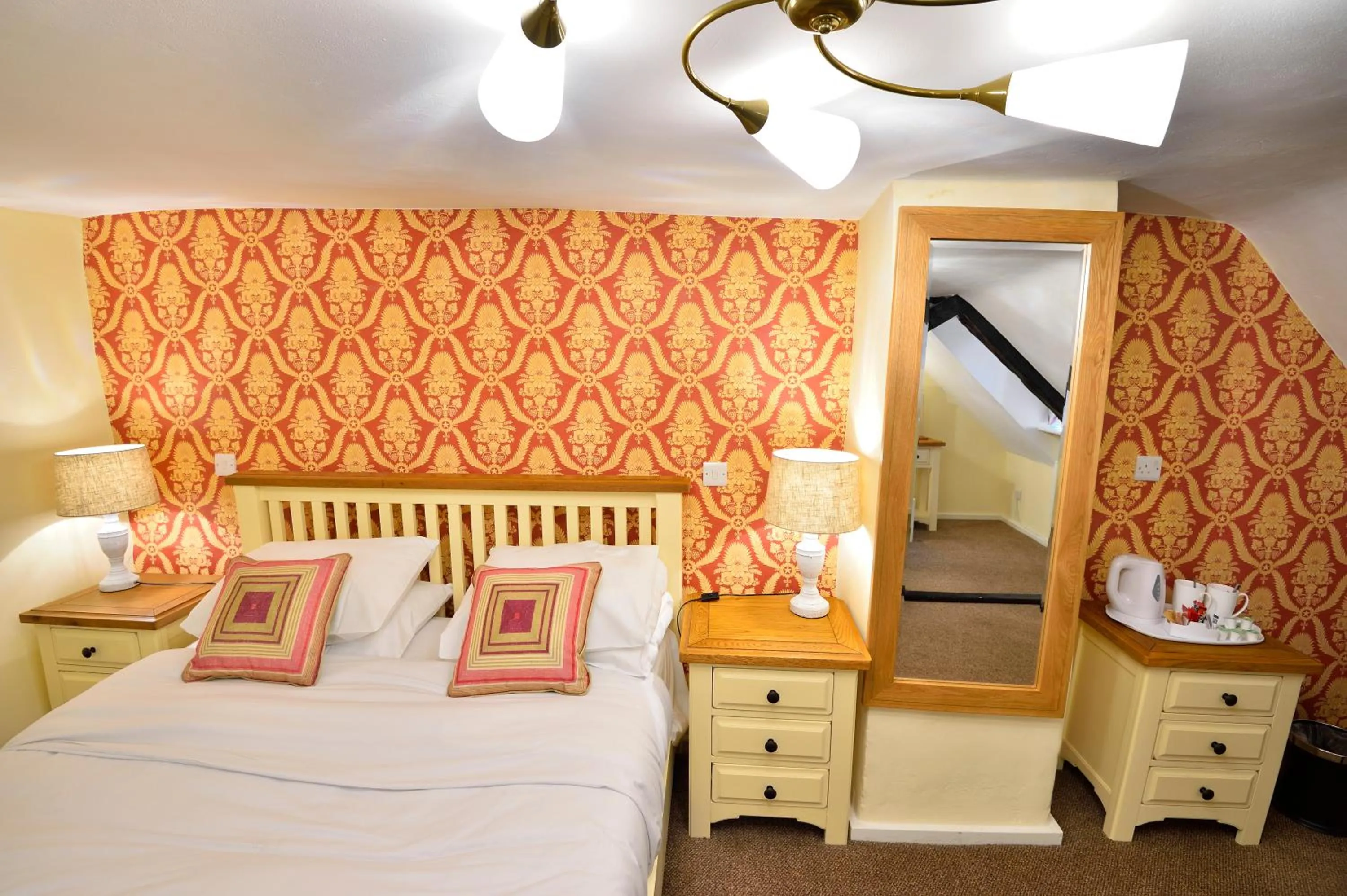 Bedroom, Bed in The Royal Victoria and Bull Hotel