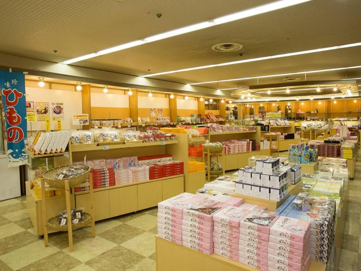 On-site shops in Hotel Oonoya