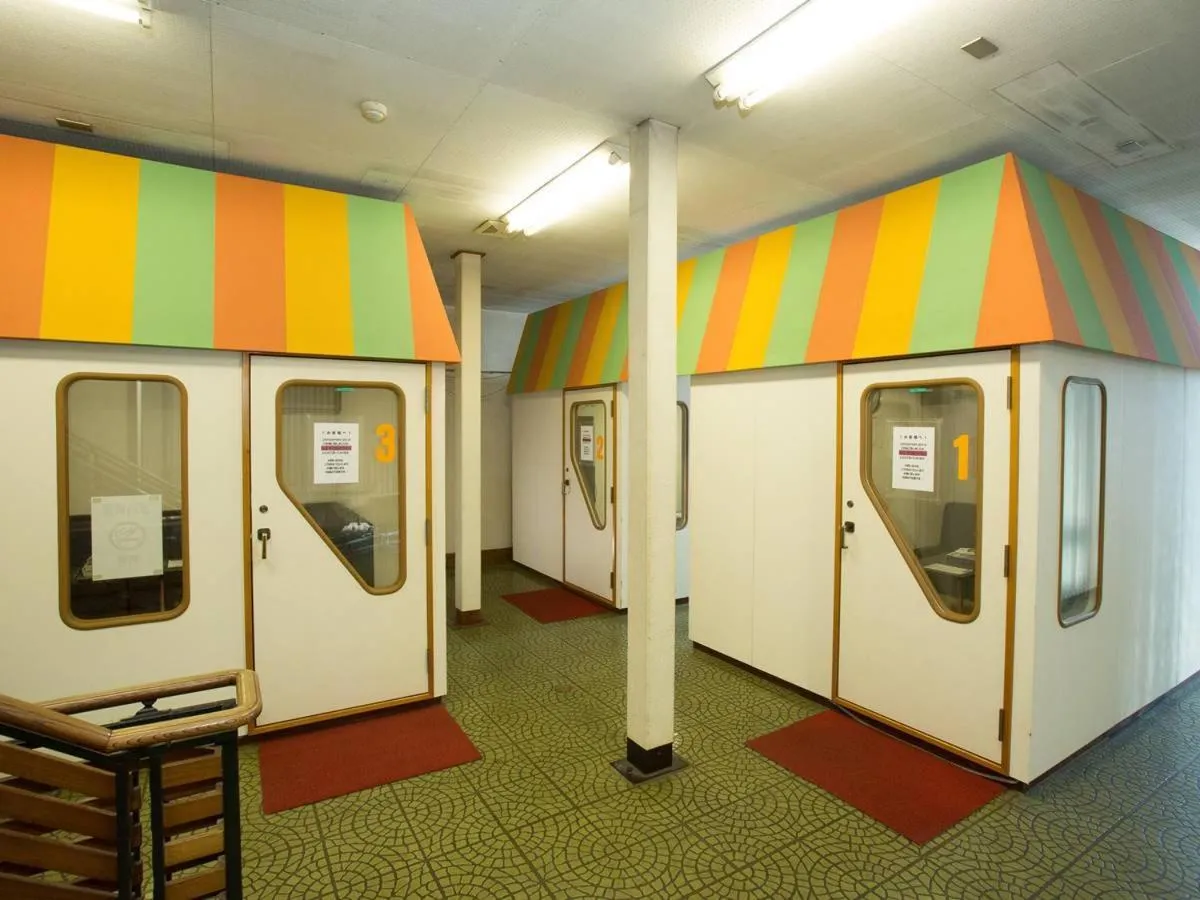 Communal lounge/ TV room in Hotel Oonoya