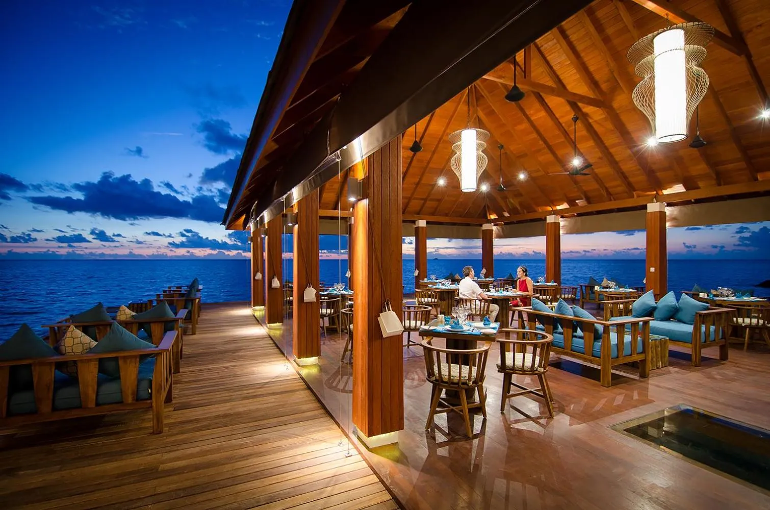 Restaurant/places to eat in Summer Island Maldives