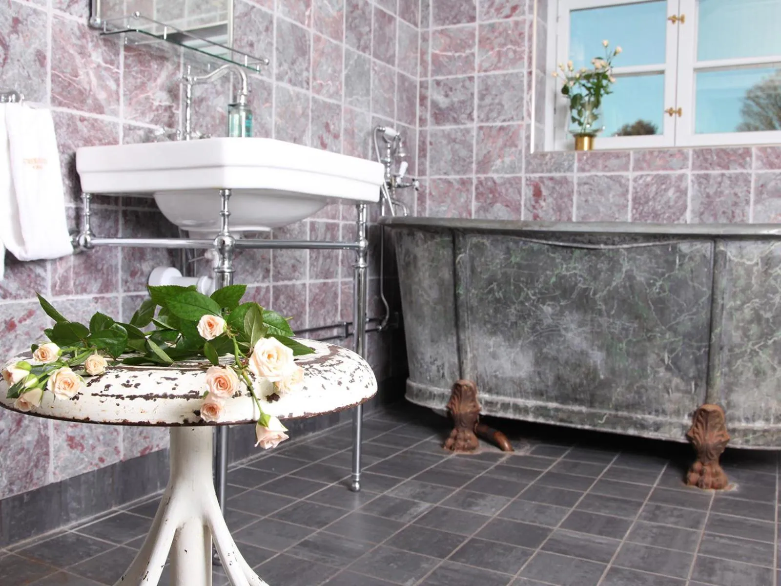 Bathroom in Dufweholms Herrgård