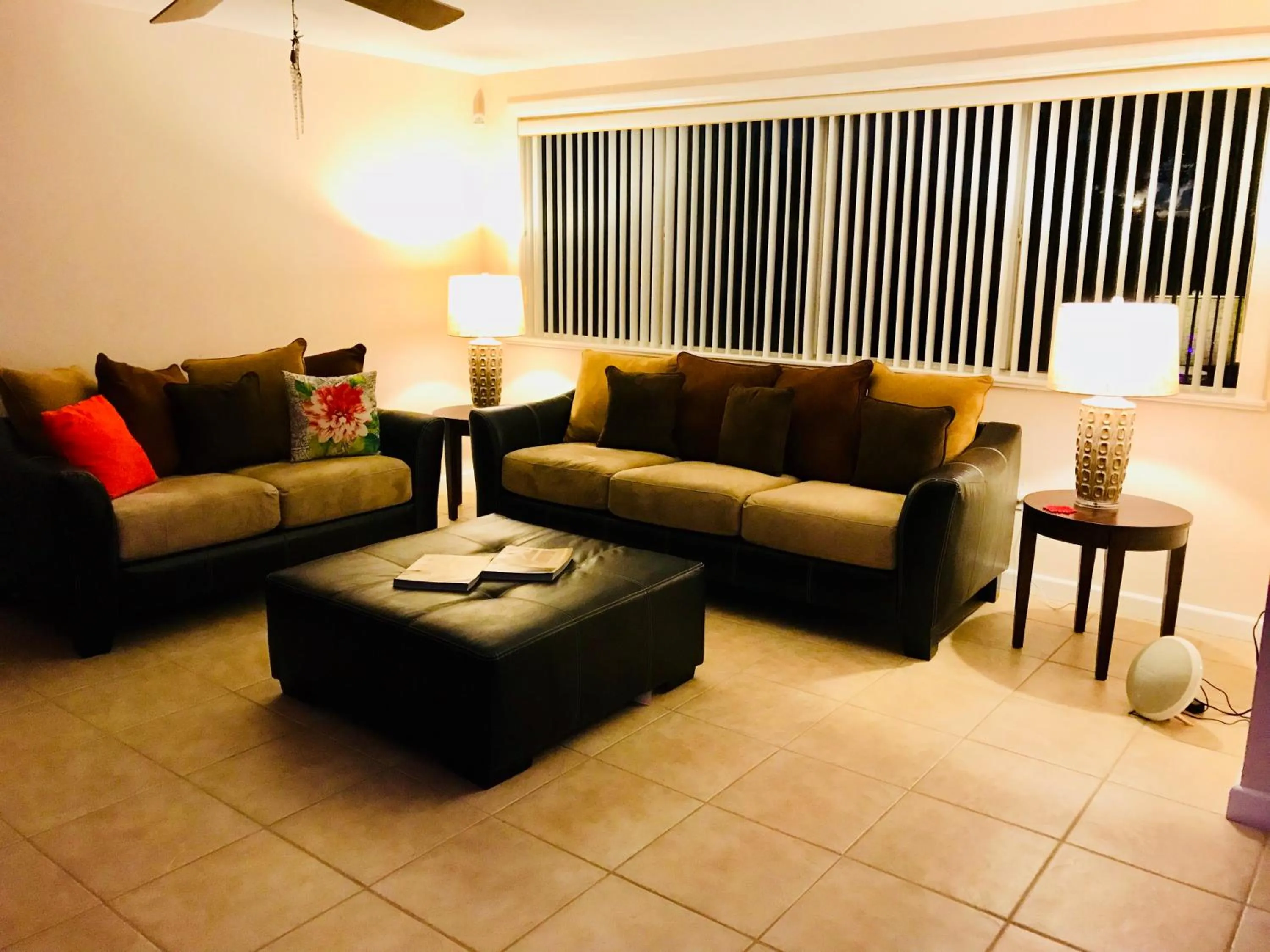 Facade/entrance in Blue House Miami