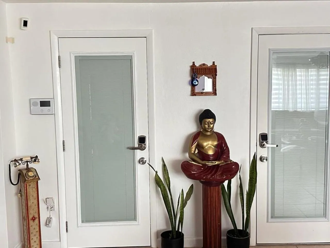 Facade/entrance in Blue House Miami