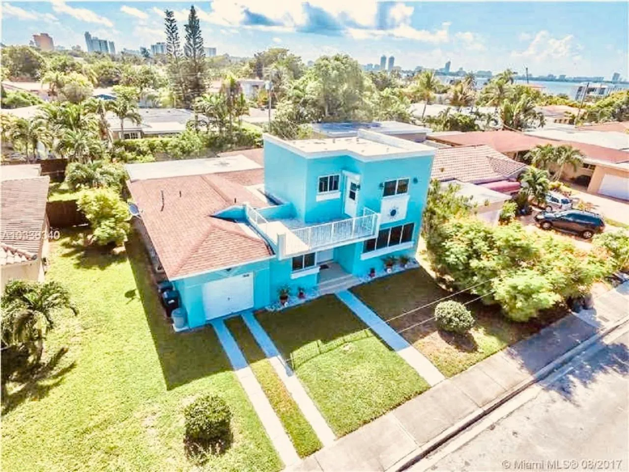 Off site in Blue House Miami
