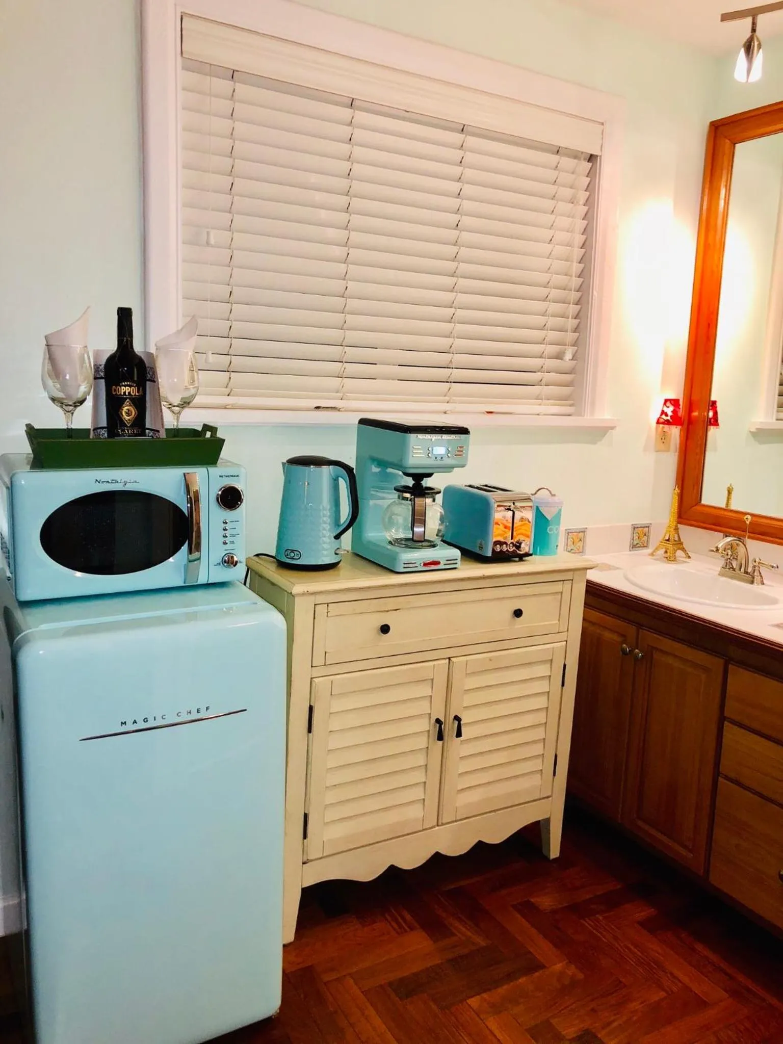 Coffee/tea facilities in Blue House Miami