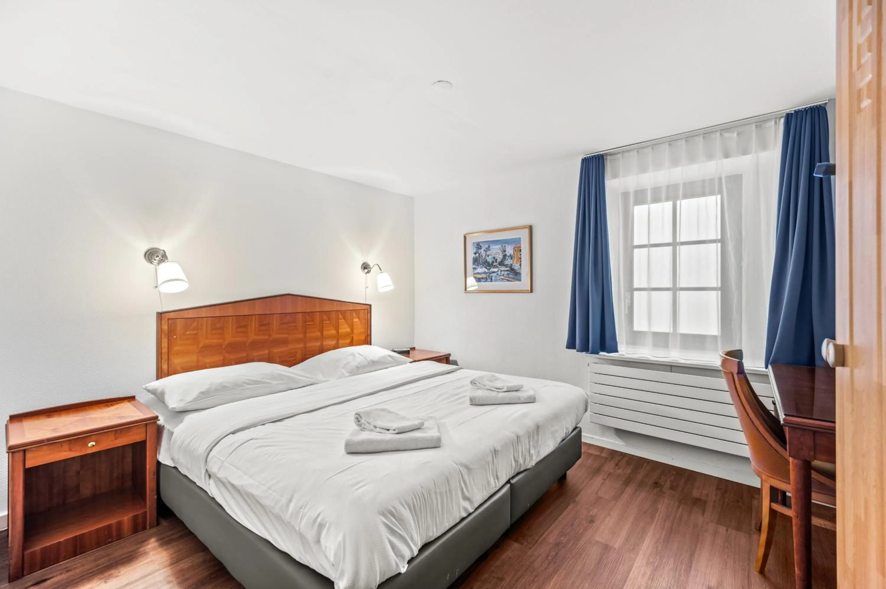 Bed in Aparthotel Hine Adon Fribourg