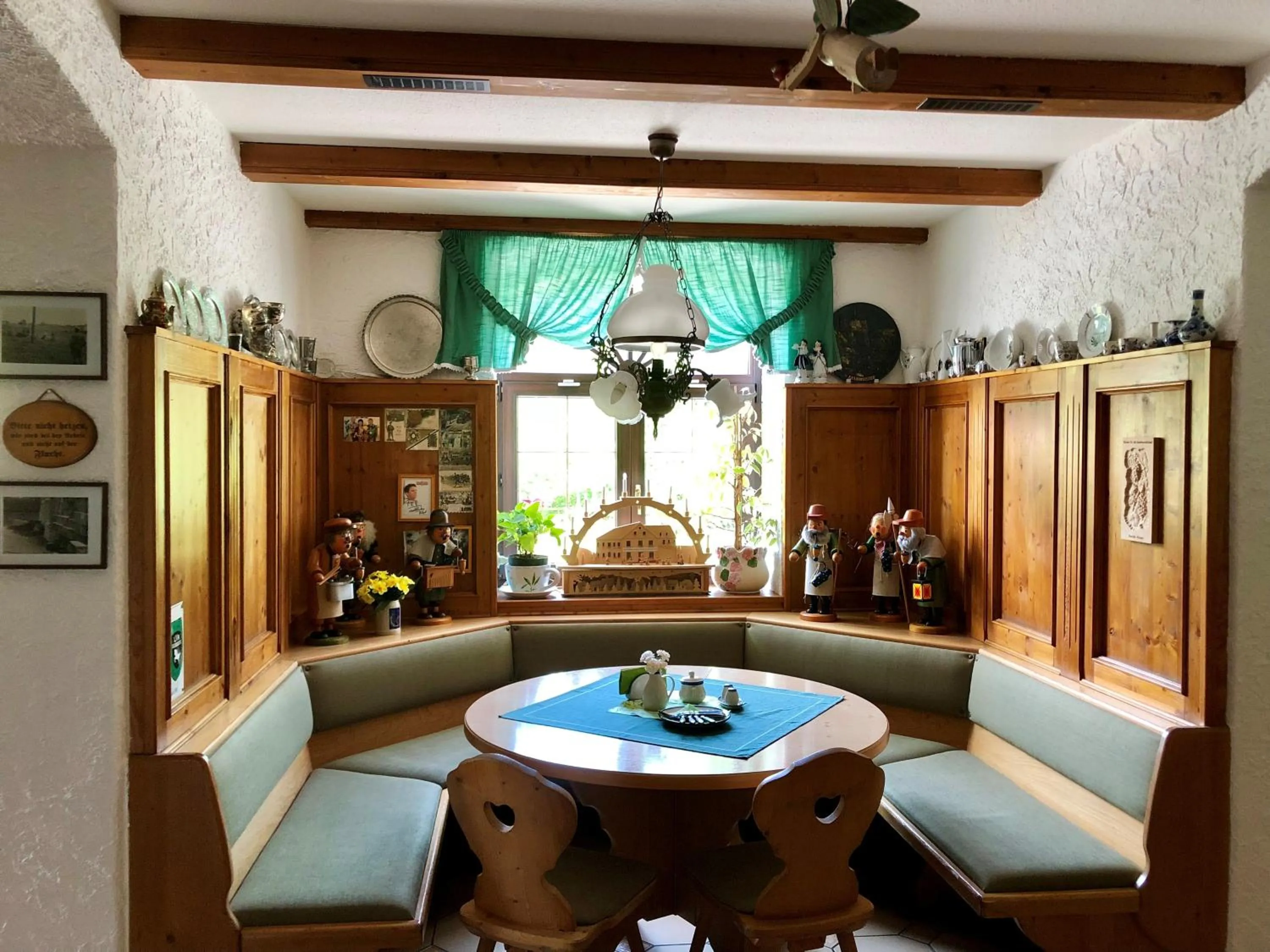 Restaurant/places to eat in Pension Bennelliebschänke