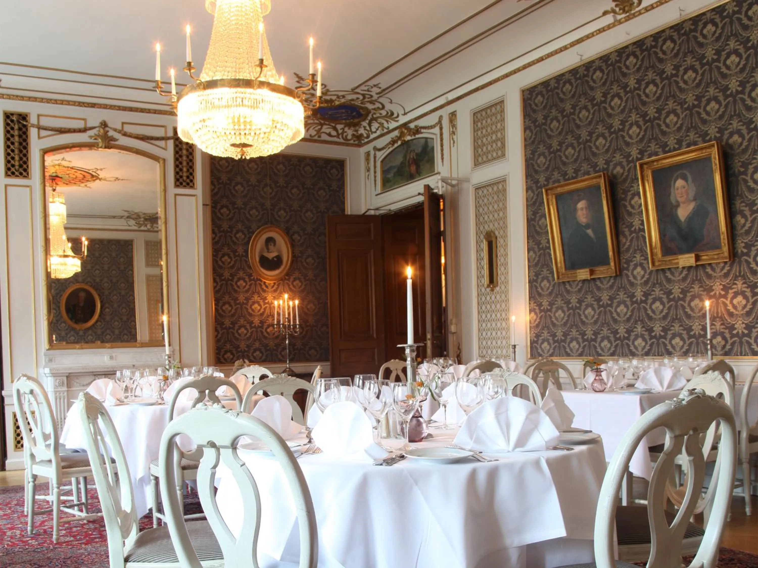 Property building in Södertuna Slott