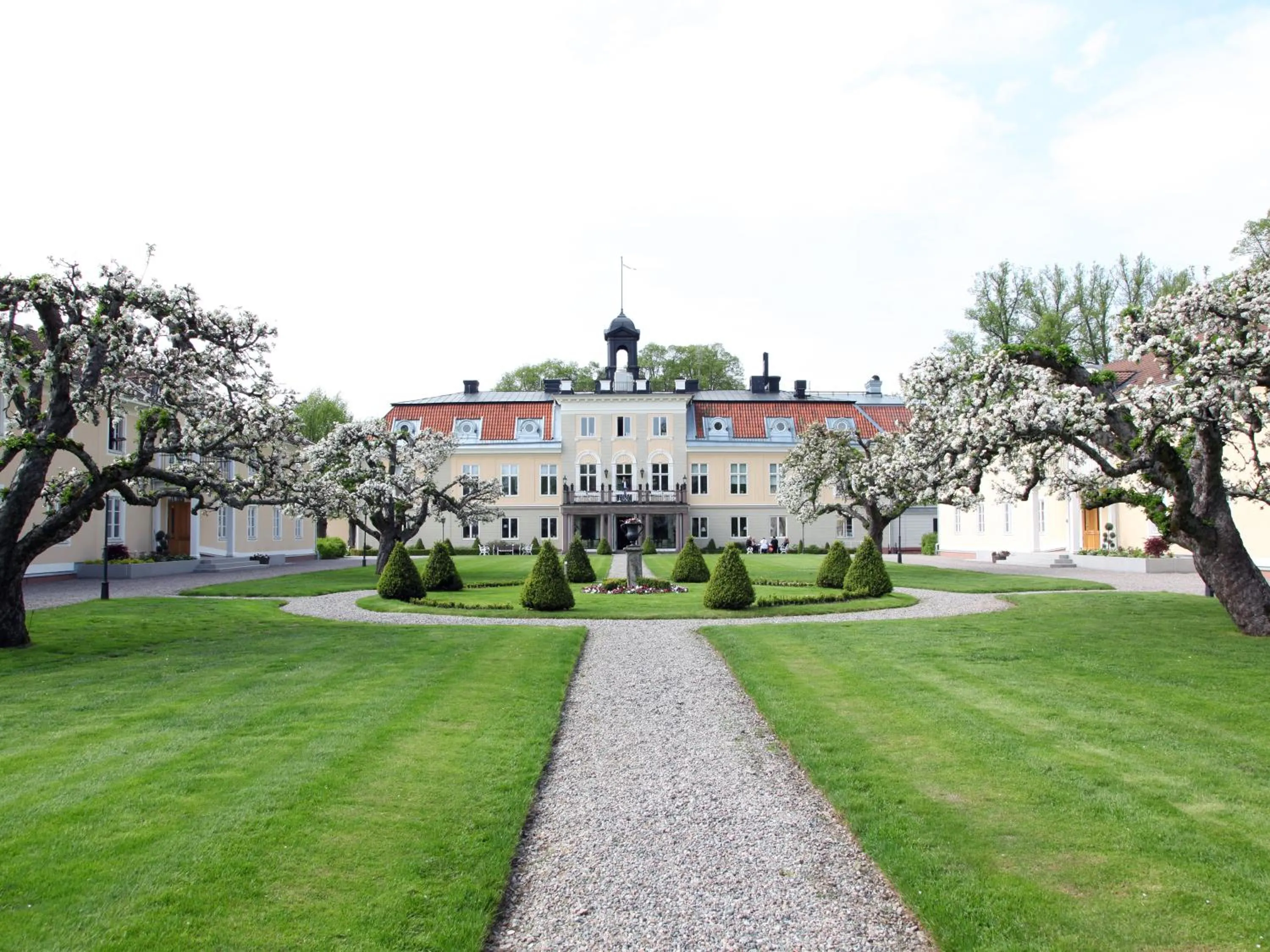 Property building in Södertuna Slott