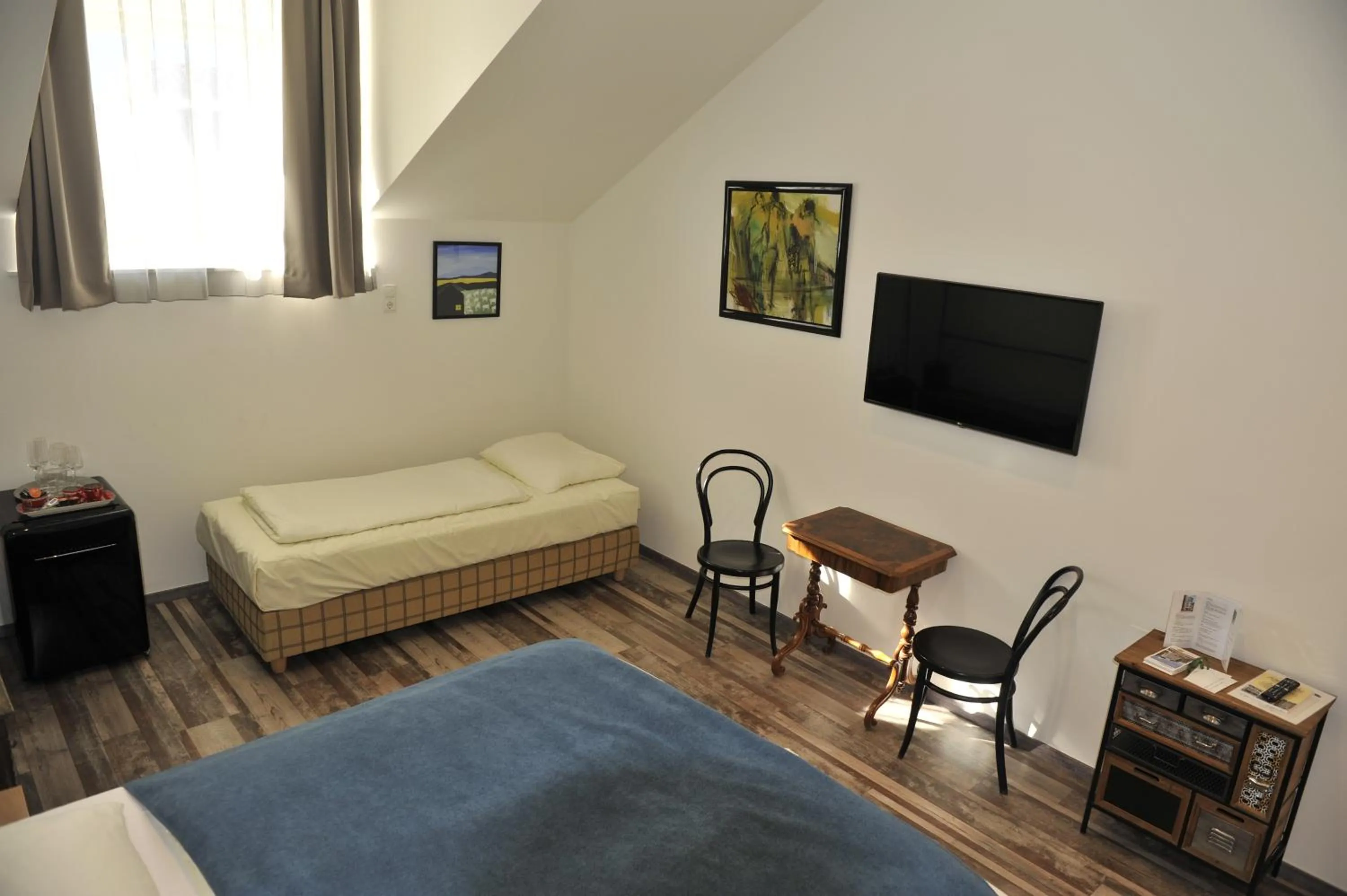 Photo of the whole room, Bed in City Zimmer - Appartement Dina Mariner