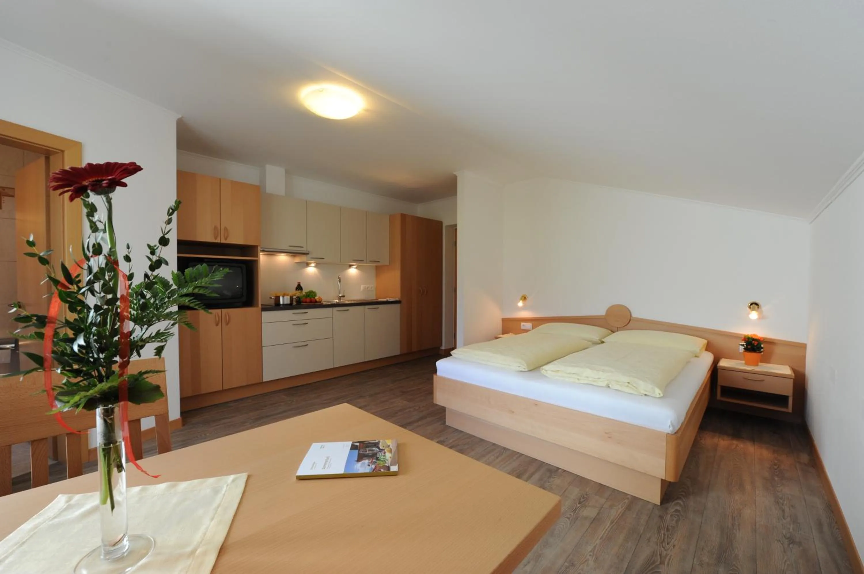 Shower, Bed in Residence Obstgarten