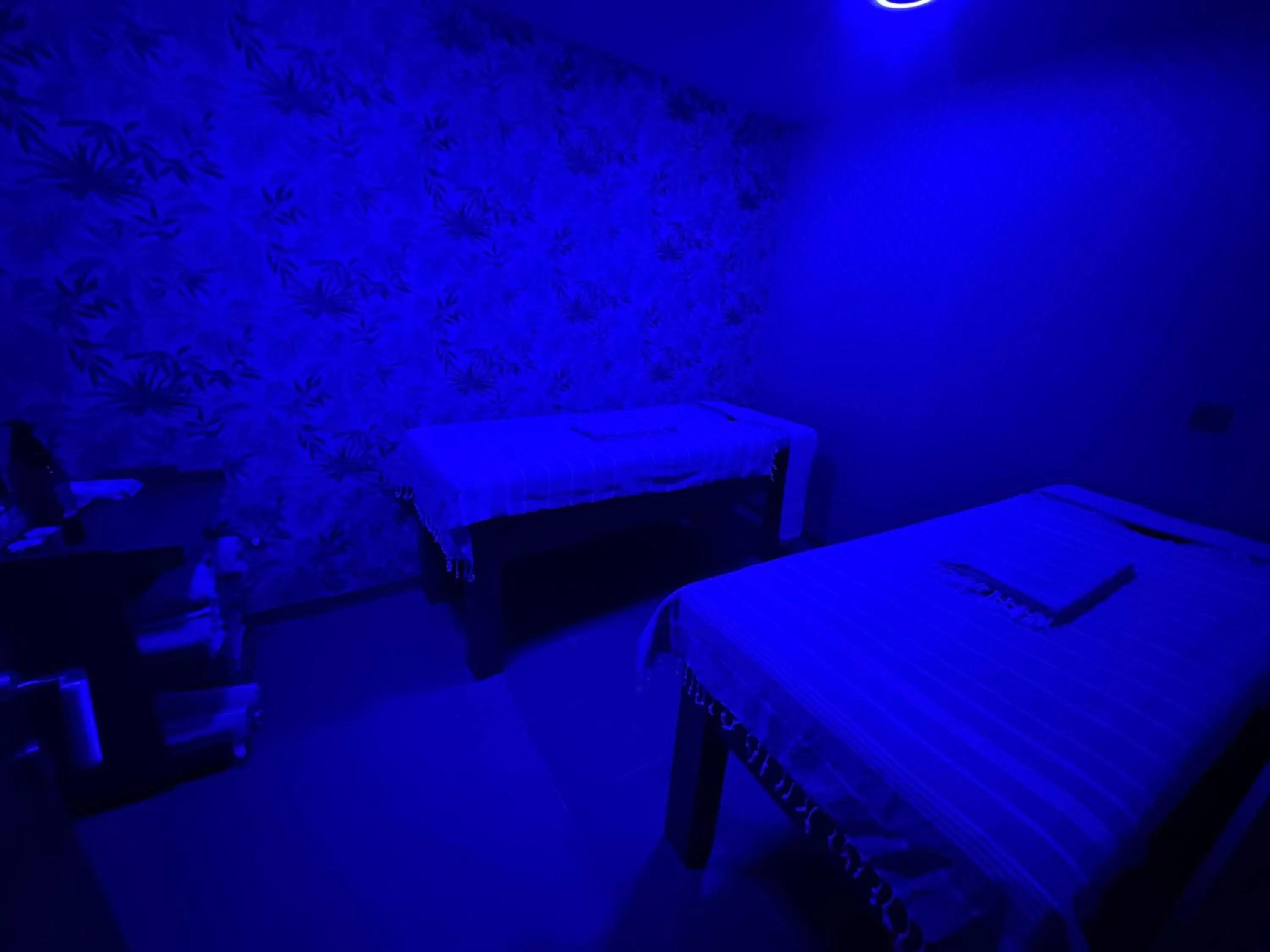 Property building, Bed in Hotel Perula & SPA