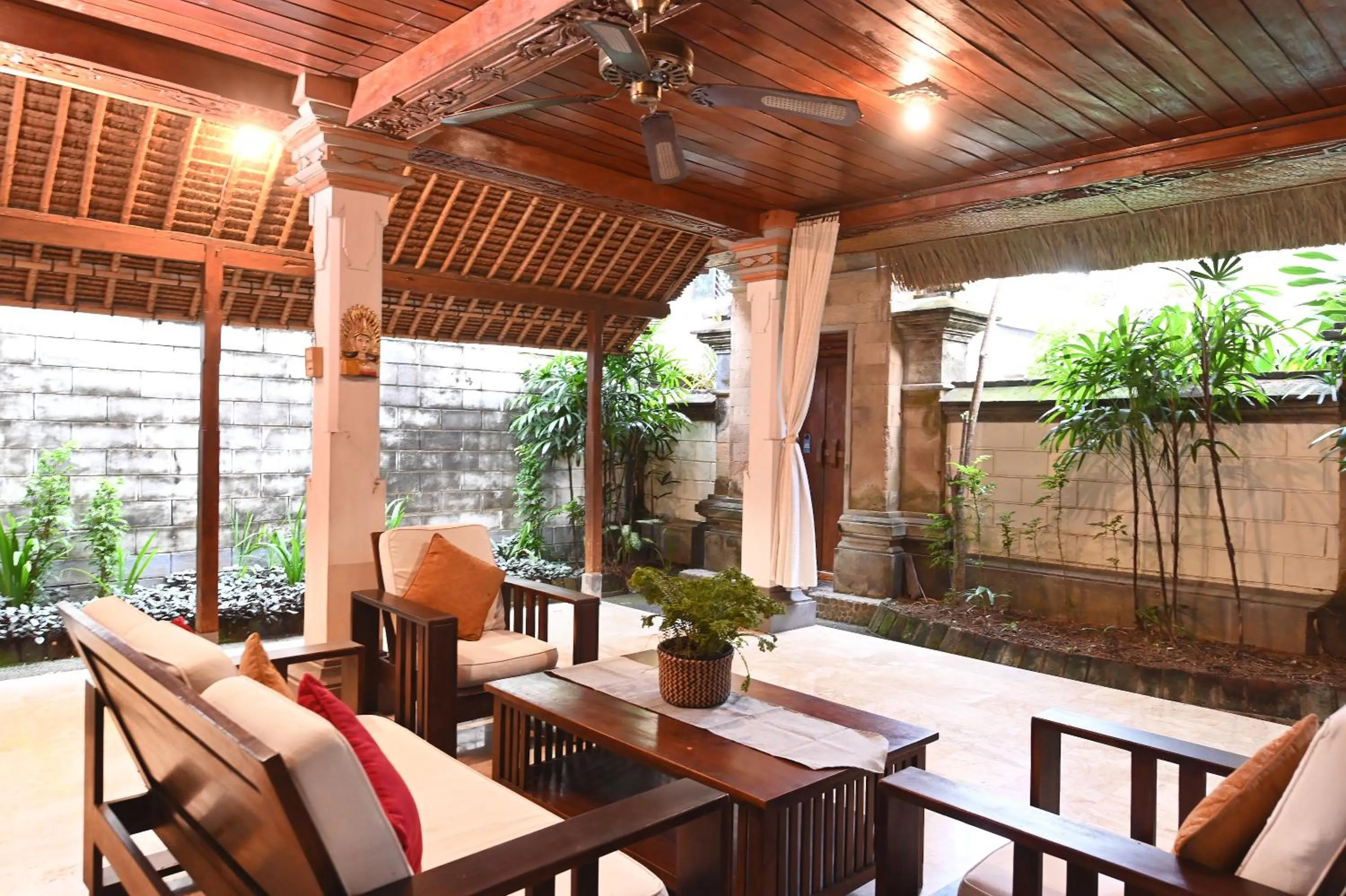 Living room in Puri Dewa Bharata Hotel & Villas