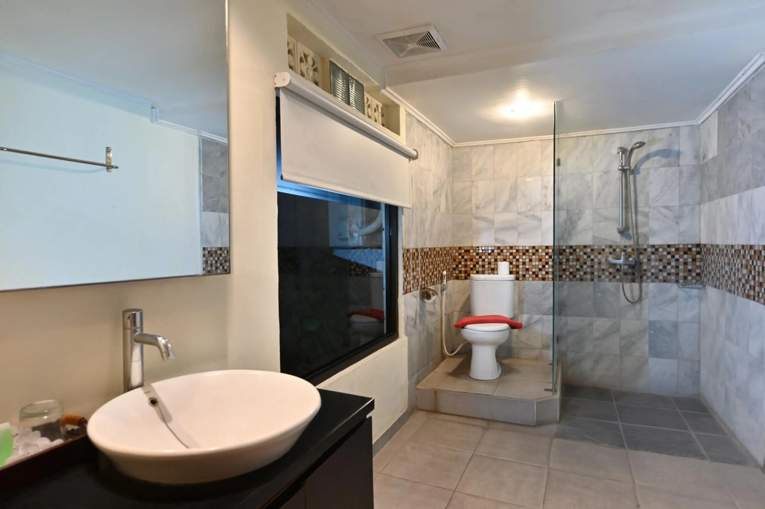 Bathroom in Puri Dewa Bharata Hotel & Villas