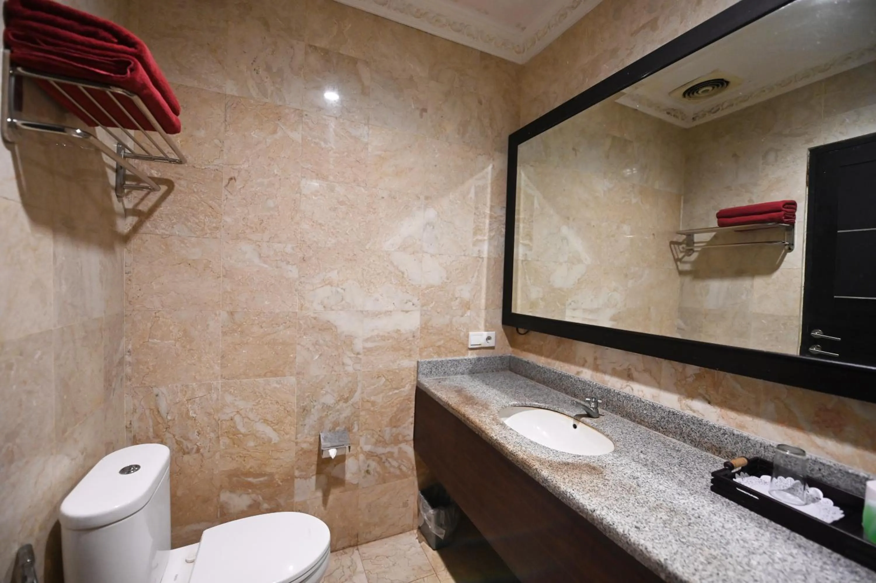 Bathroom in Puri Dewa Bharata Hotel & Villas