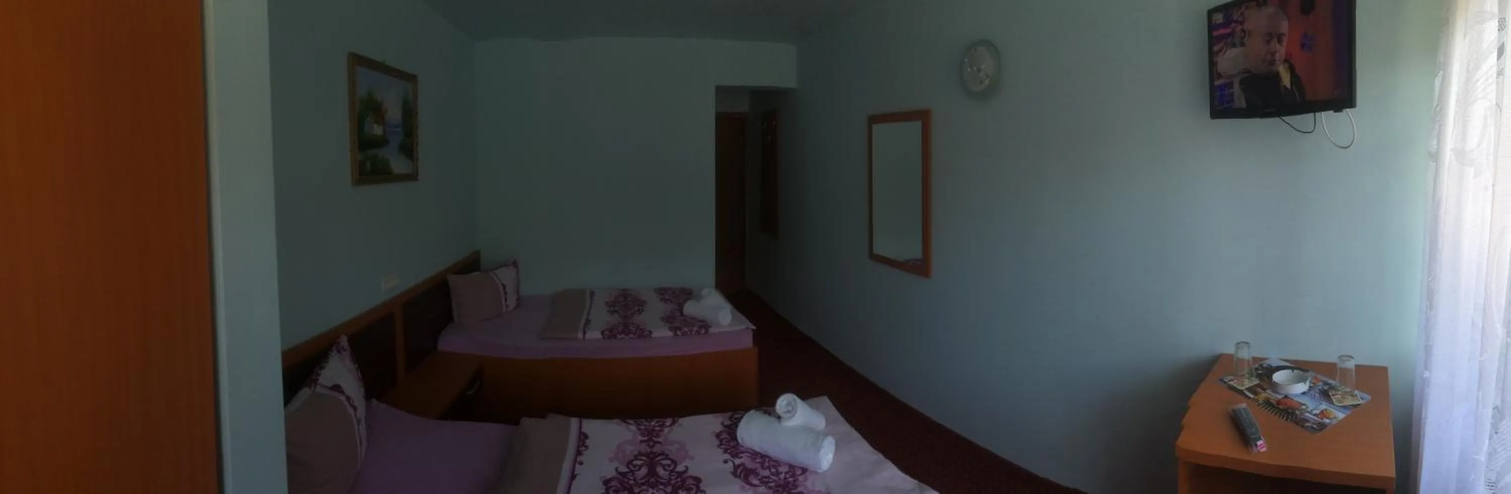 Photo of the whole room, Bed in Hotel Le Baron