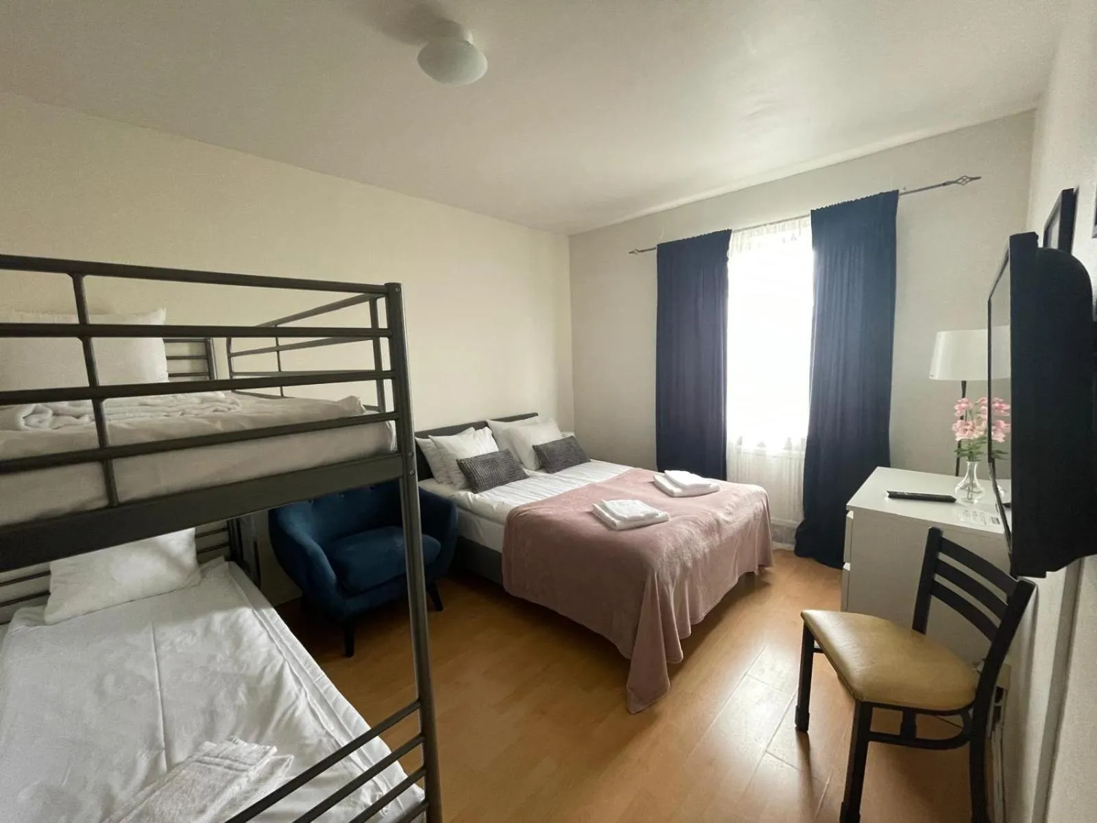 Bed in Hotell Skinnargården