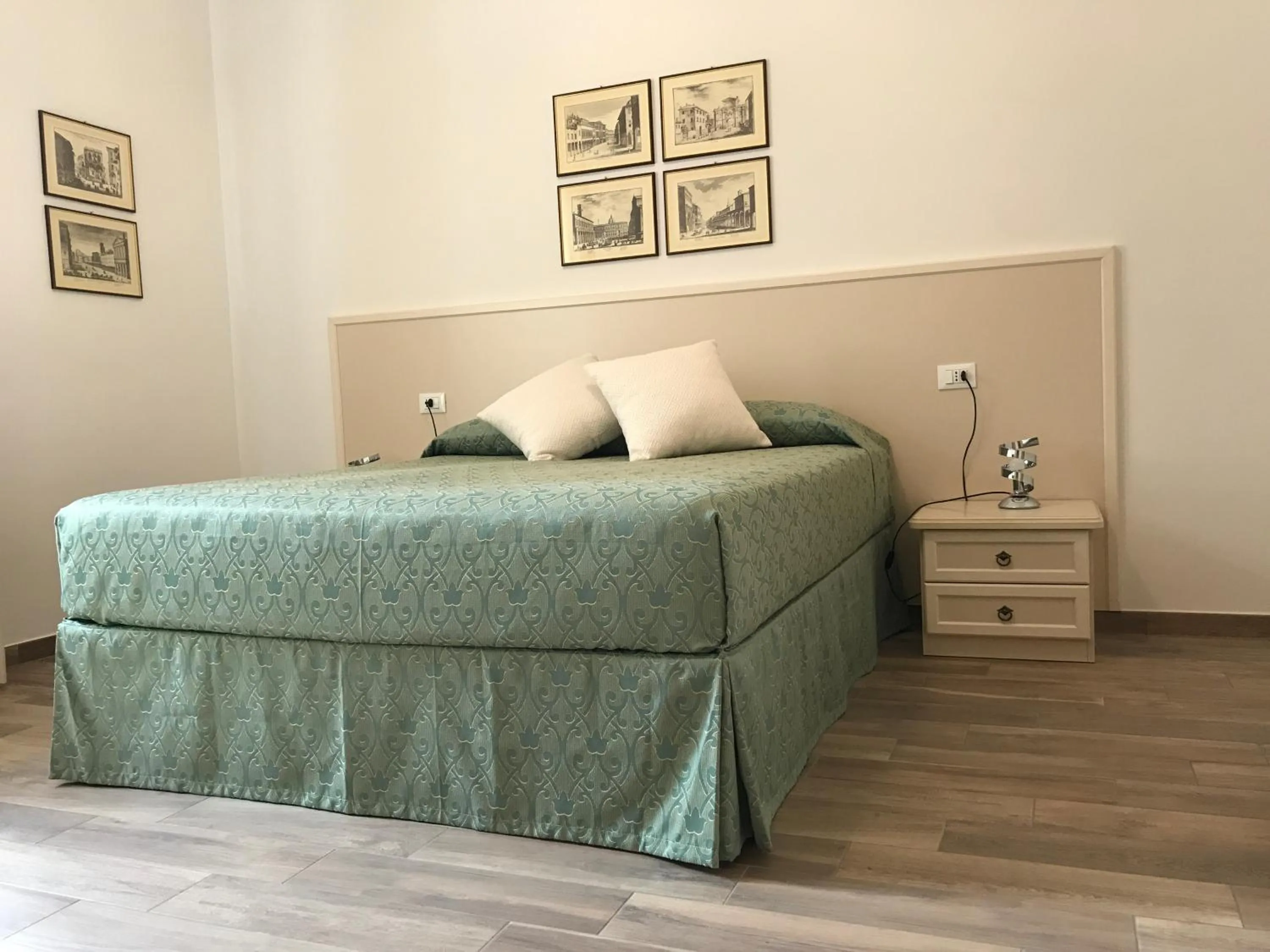 Bed in Guest House in Piazza