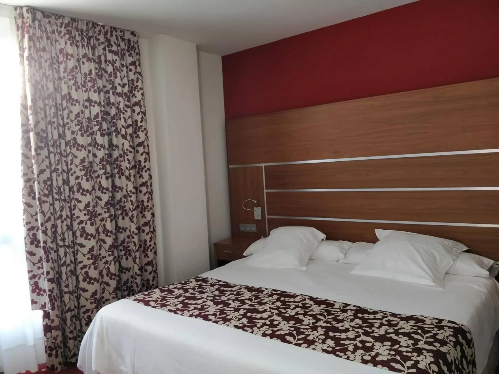 Bedroom, Bed in Alameda Centro