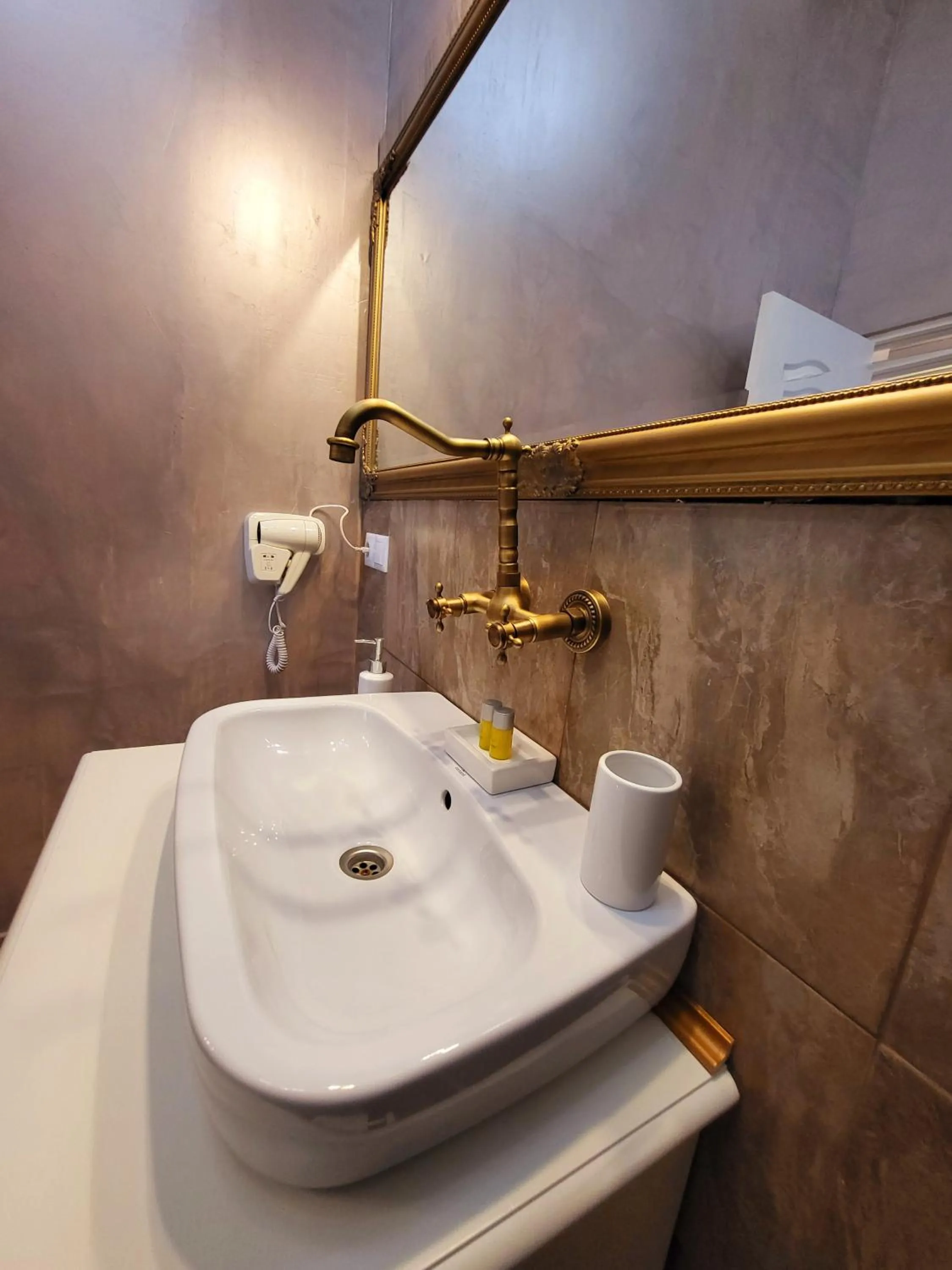 Bathroom in NF Palace Old City Bucharest