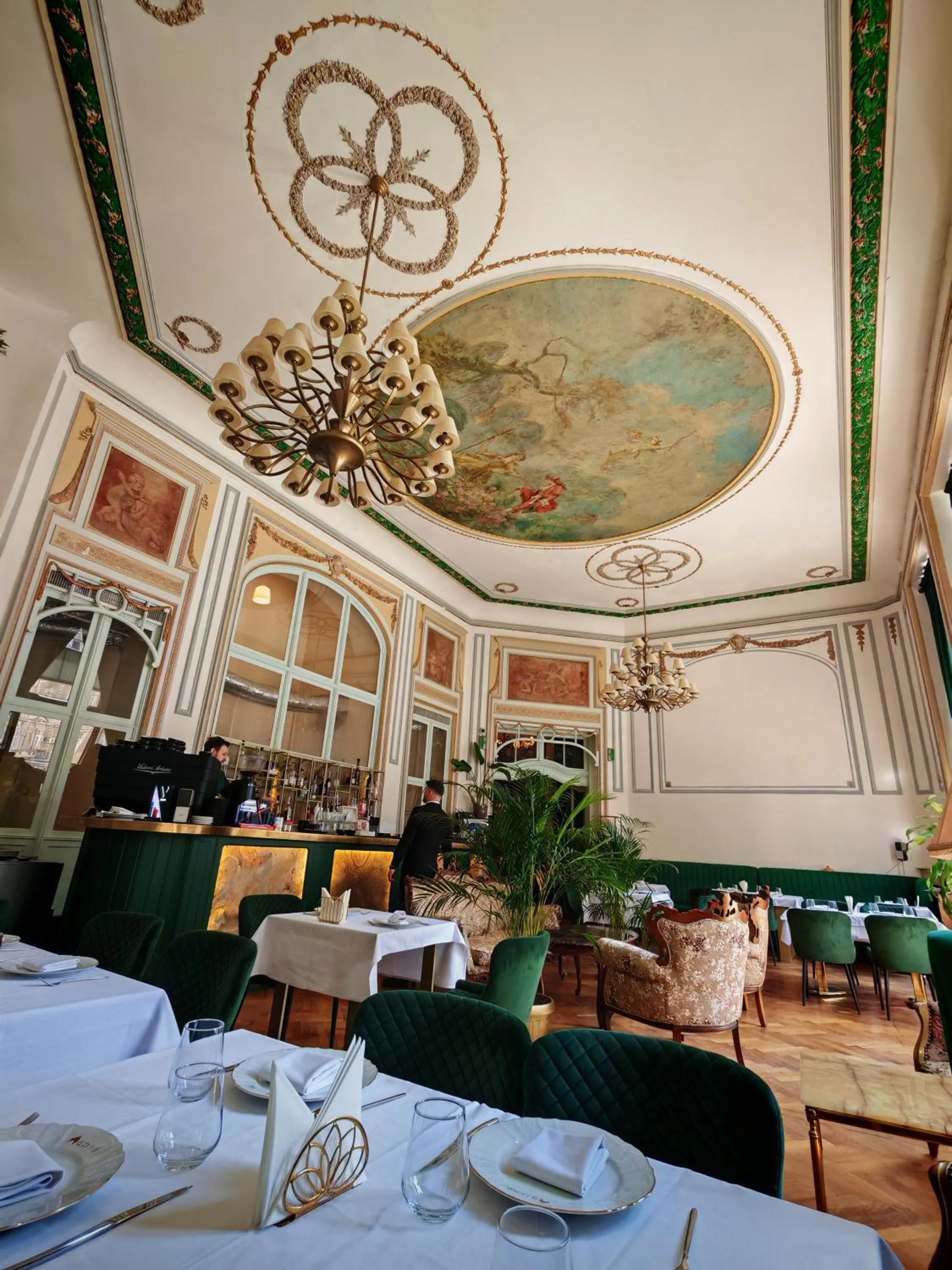 Restaurant/places to eat in NF Palace Old City Bucharest