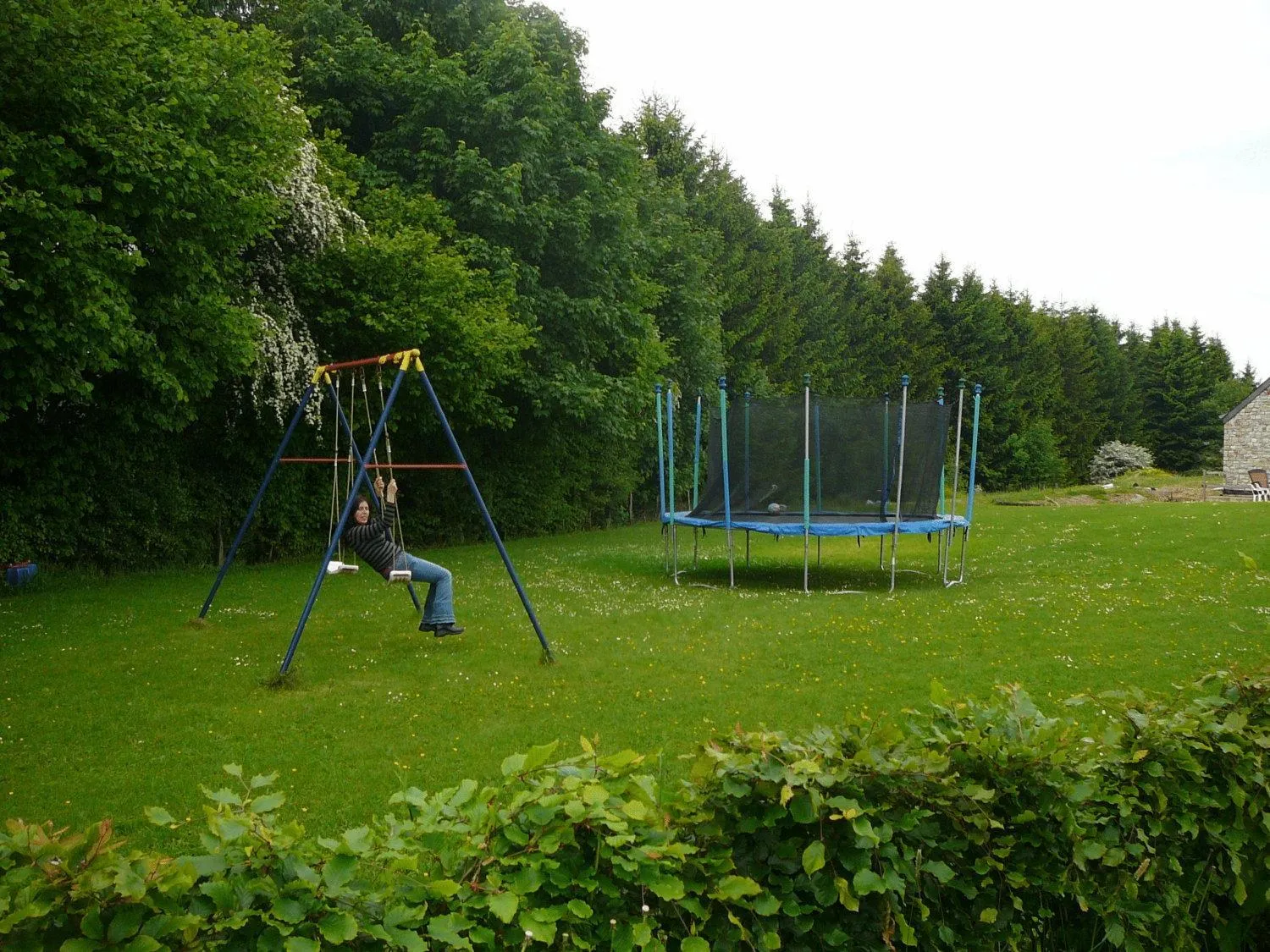 Children play ground in Le Bernister parking privé